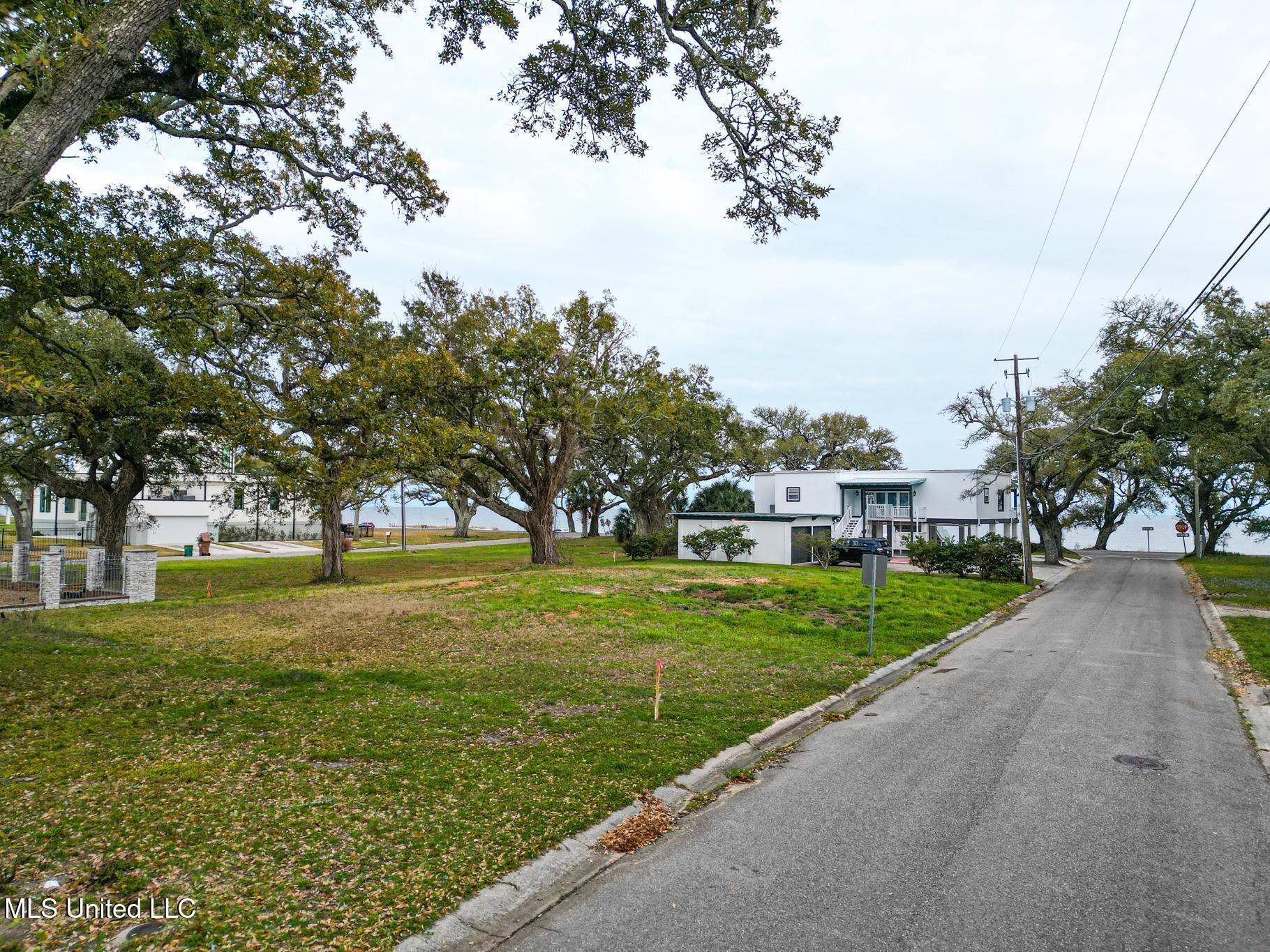 103 E Azalea Drive, Long Beach, Mississippi image 5