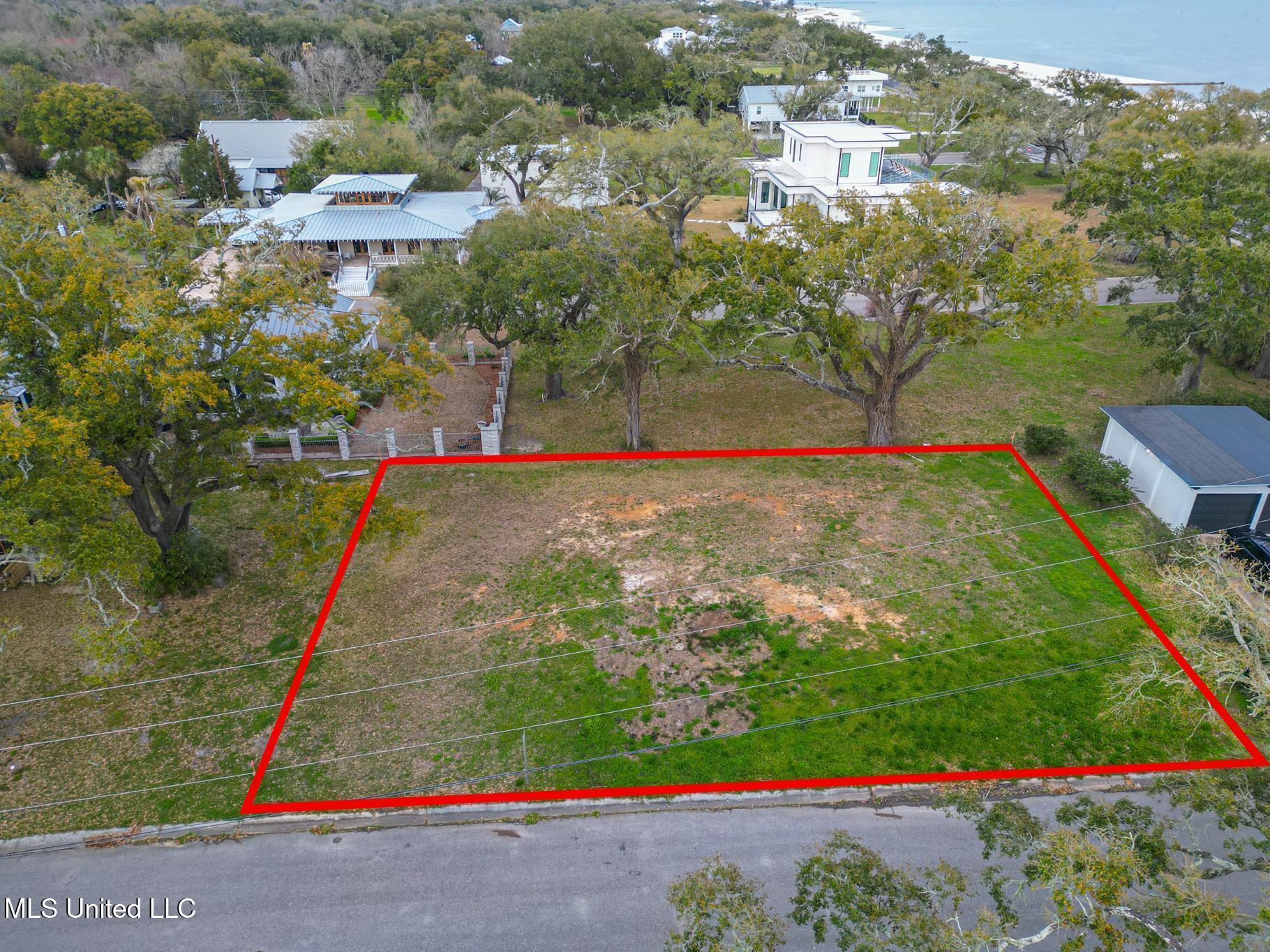 103 E Azalea Drive, Long Beach, Mississippi image 1