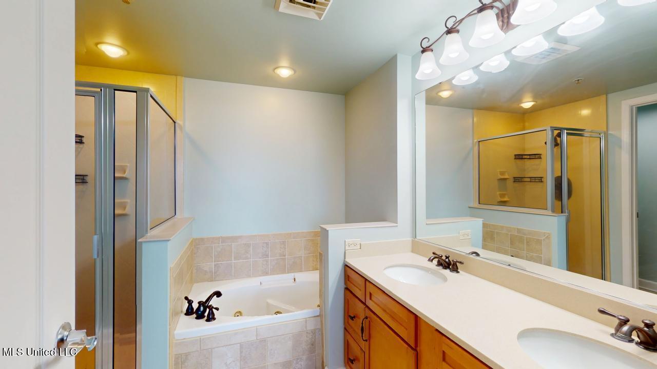 1200 Beach Drive #603, Gulfport, Mississippi image 14