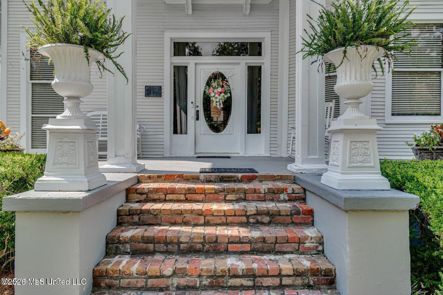 115 Railroad Avenue