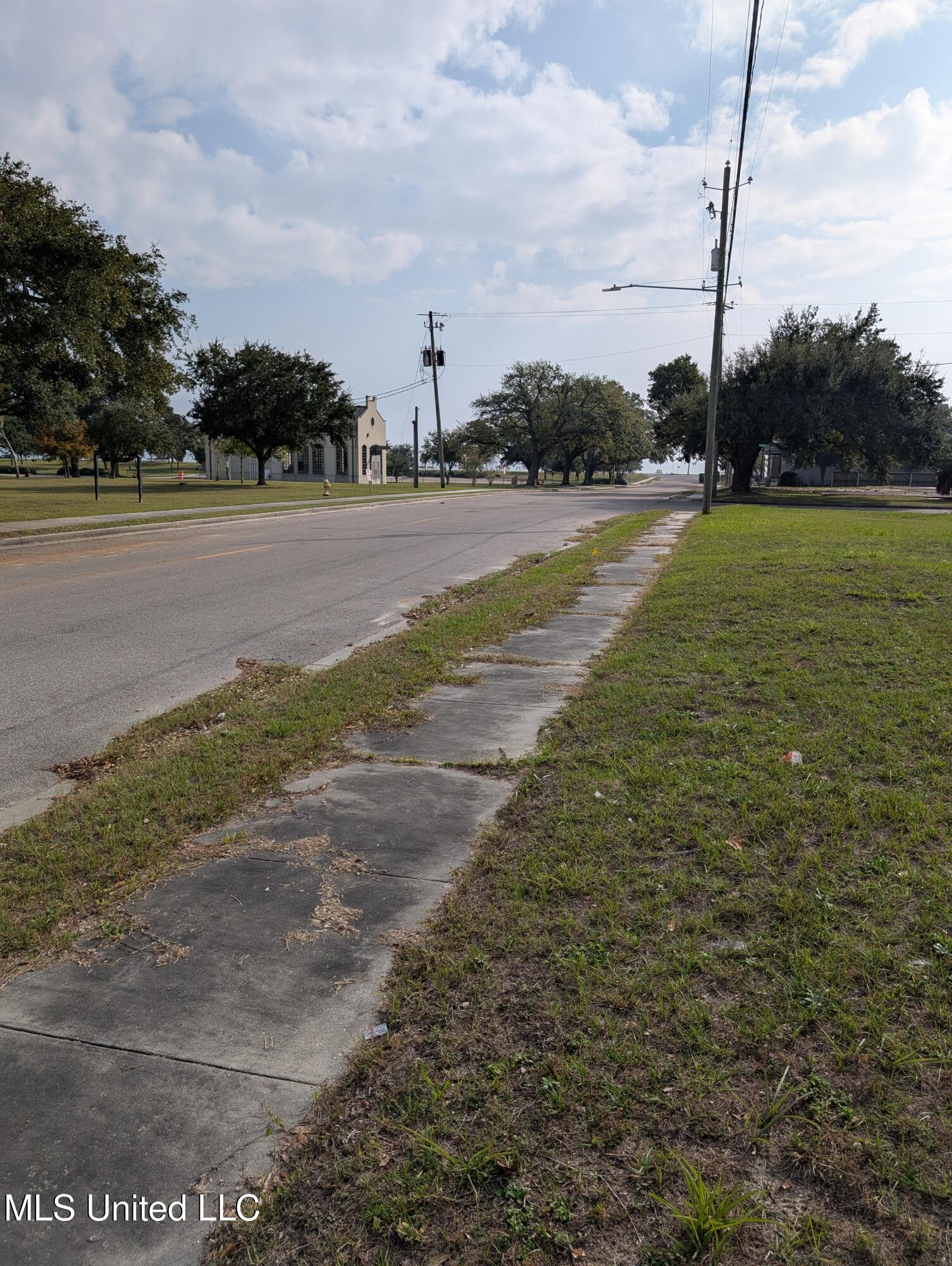 Central Street, Gulfport, Mississippi image 5