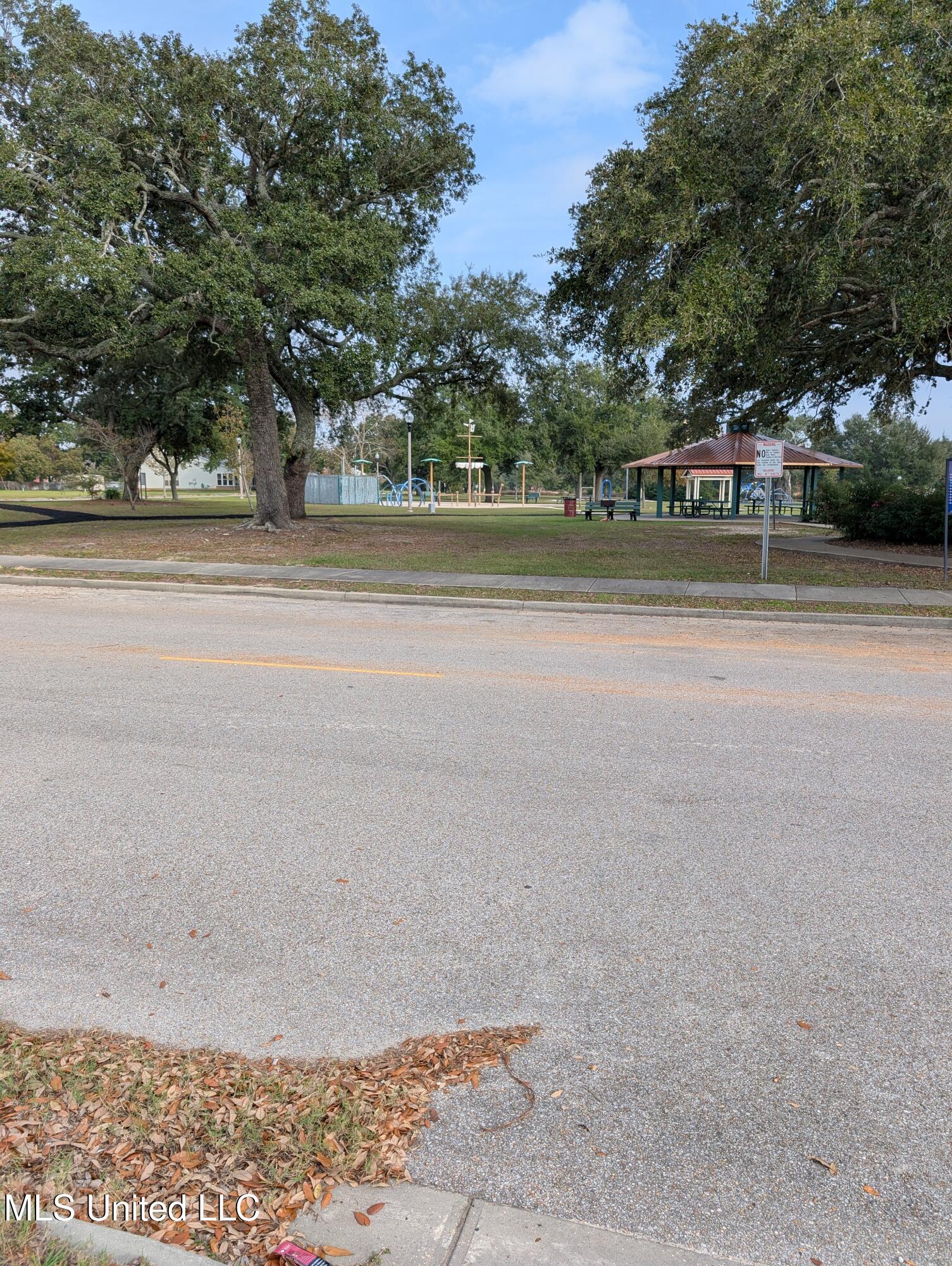 Central Street, Gulfport, Mississippi image 7