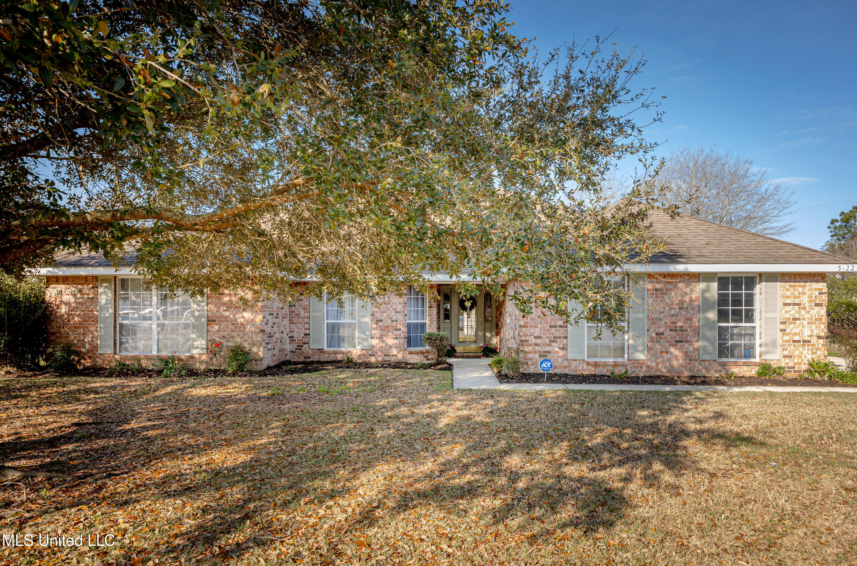 3122 Shadow Wood Drive, Ocean Springs, Mississippi image 1