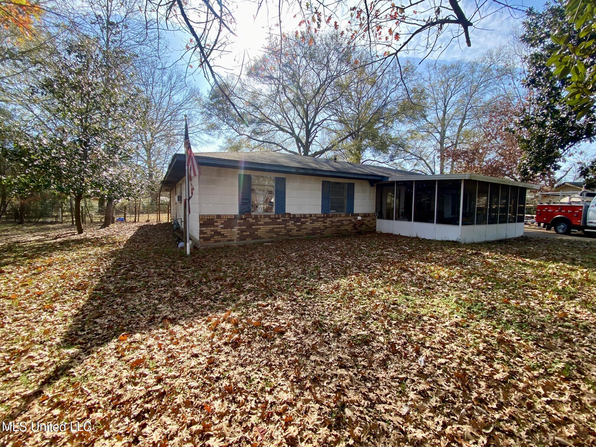 215 Nolan Circle, Ridgeland, Mississippi image 2