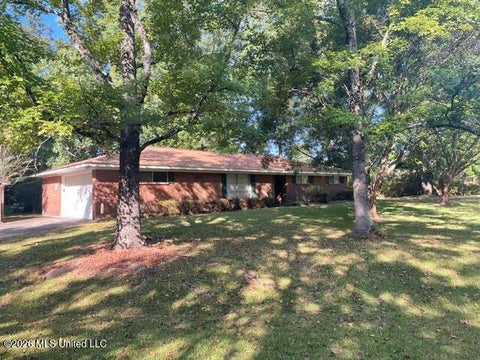 Homes For Sale - 701 Memory Lane<br/> Walthall County, Tylertown, MS 39667