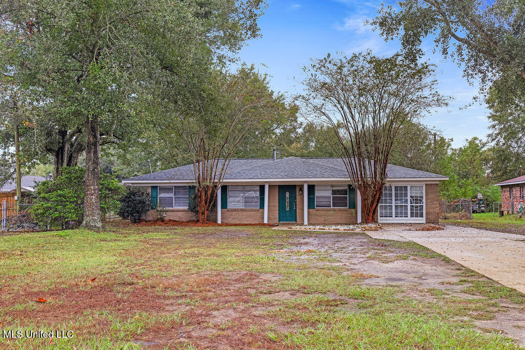 604 Spanish Acres Drive, Bay Saint Louis, Mississippi image 1