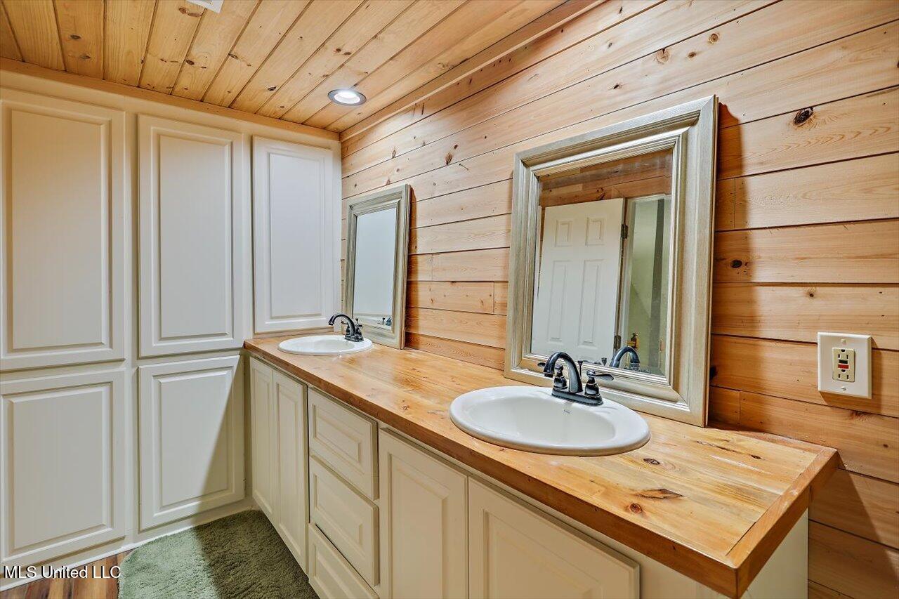 1507 W Flowers Road, Terry, Mississippi image 33