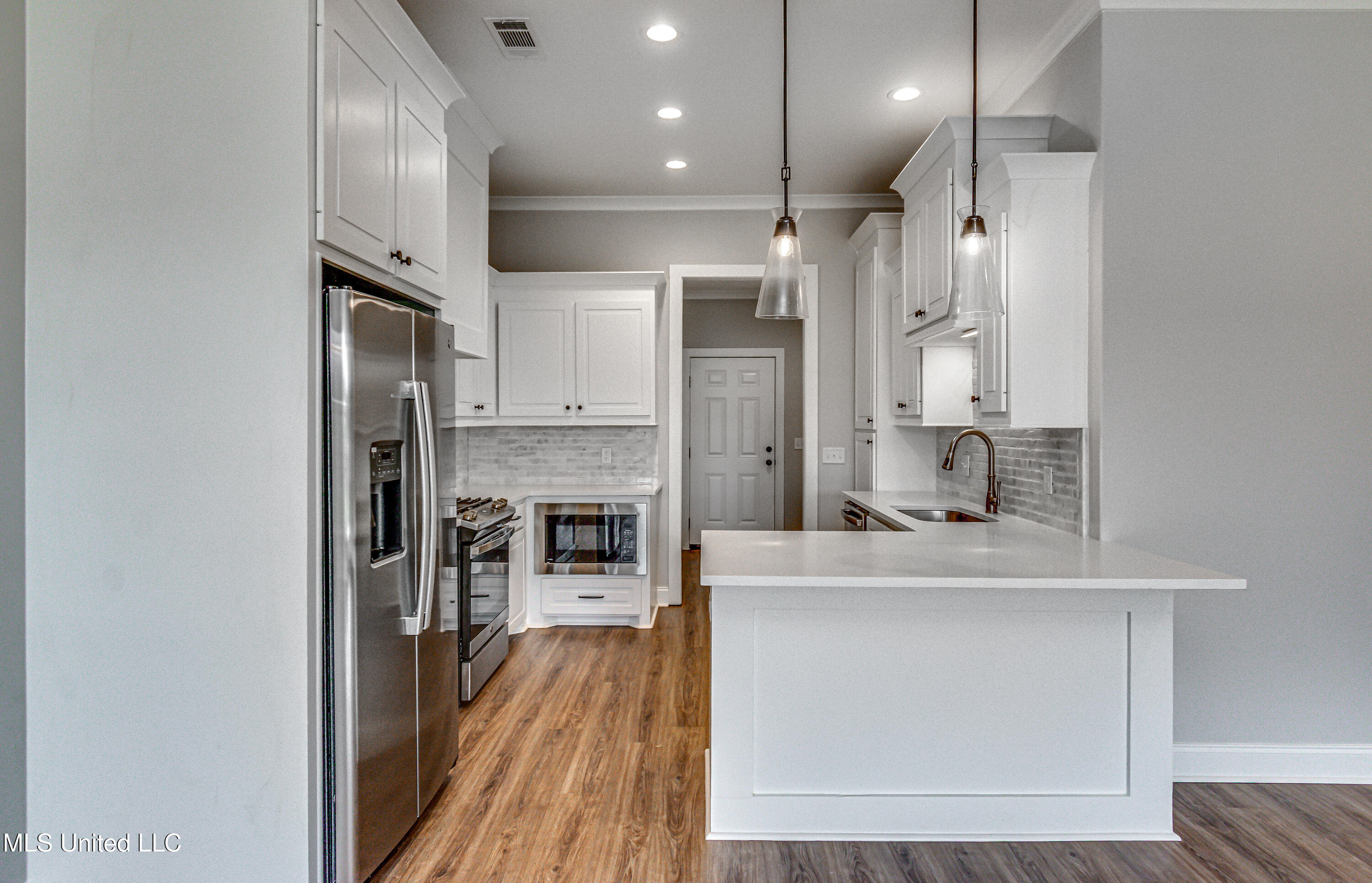 Canton, Mississippi 39046, United States, 3 Bedrooms Bedrooms, ,2 BathroomsBathrooms,Residential,Active,188610