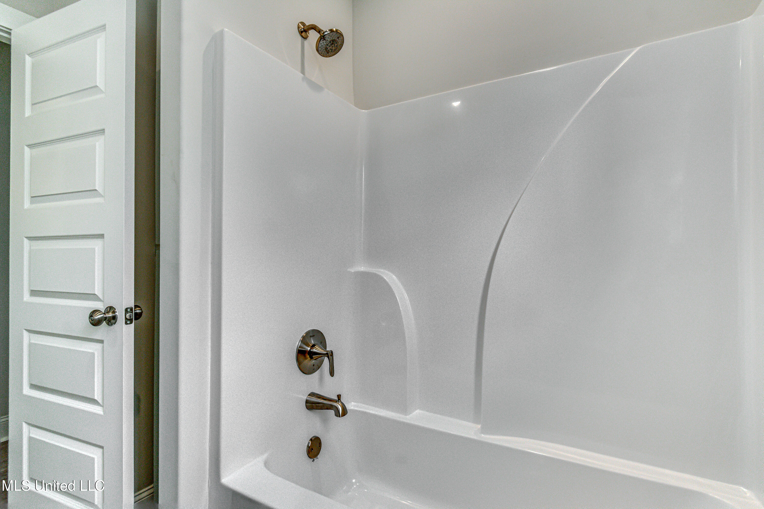 Canton, Mississippi 39046, United States, 3 Bedrooms Bedrooms, ,2 BathroomsBathrooms,Residential,Active,188610