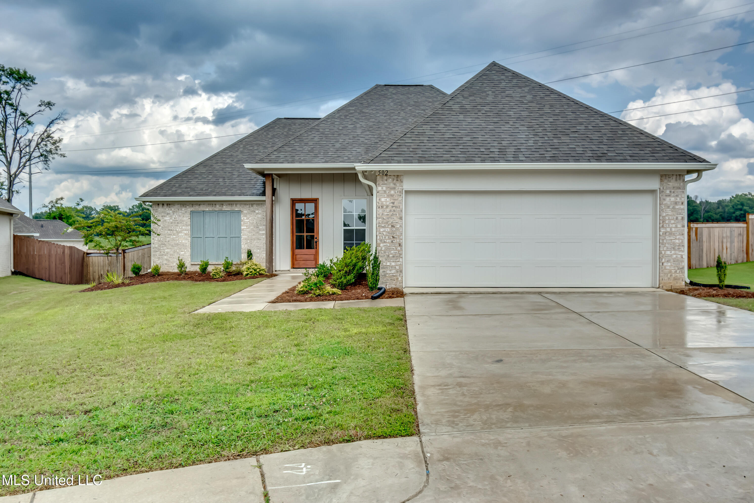 Canton, Mississippi 39046, United States, 3 Bedrooms Bedrooms, ,2 BathroomsBathrooms,Residential,Active,188610