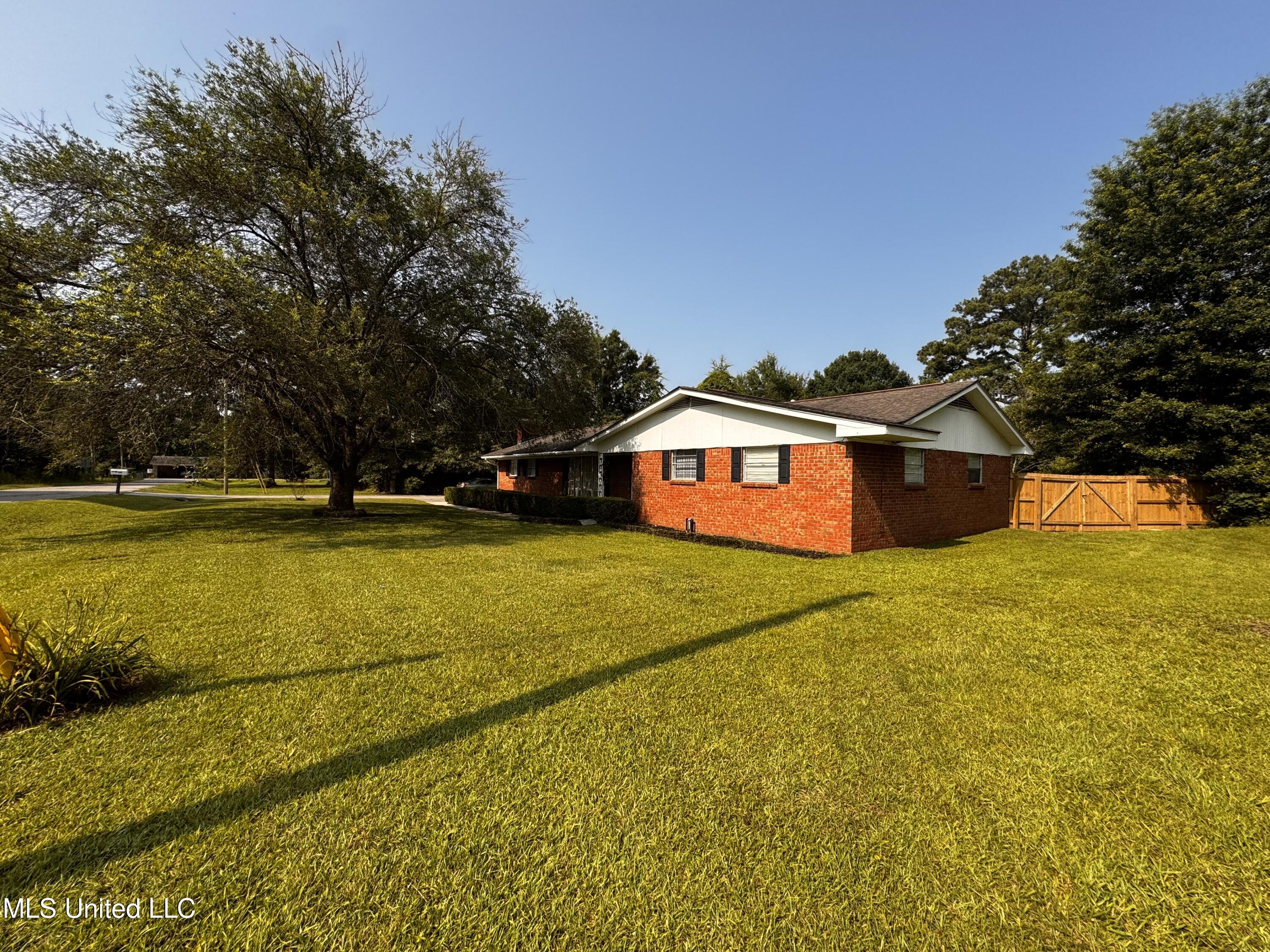138 Essex Court, Picayune, Mississippi image 5