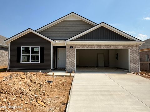 Homes For Sale - 15 S Thorn Tree Street<br/> Marshall County, Byhalia, MS 38611