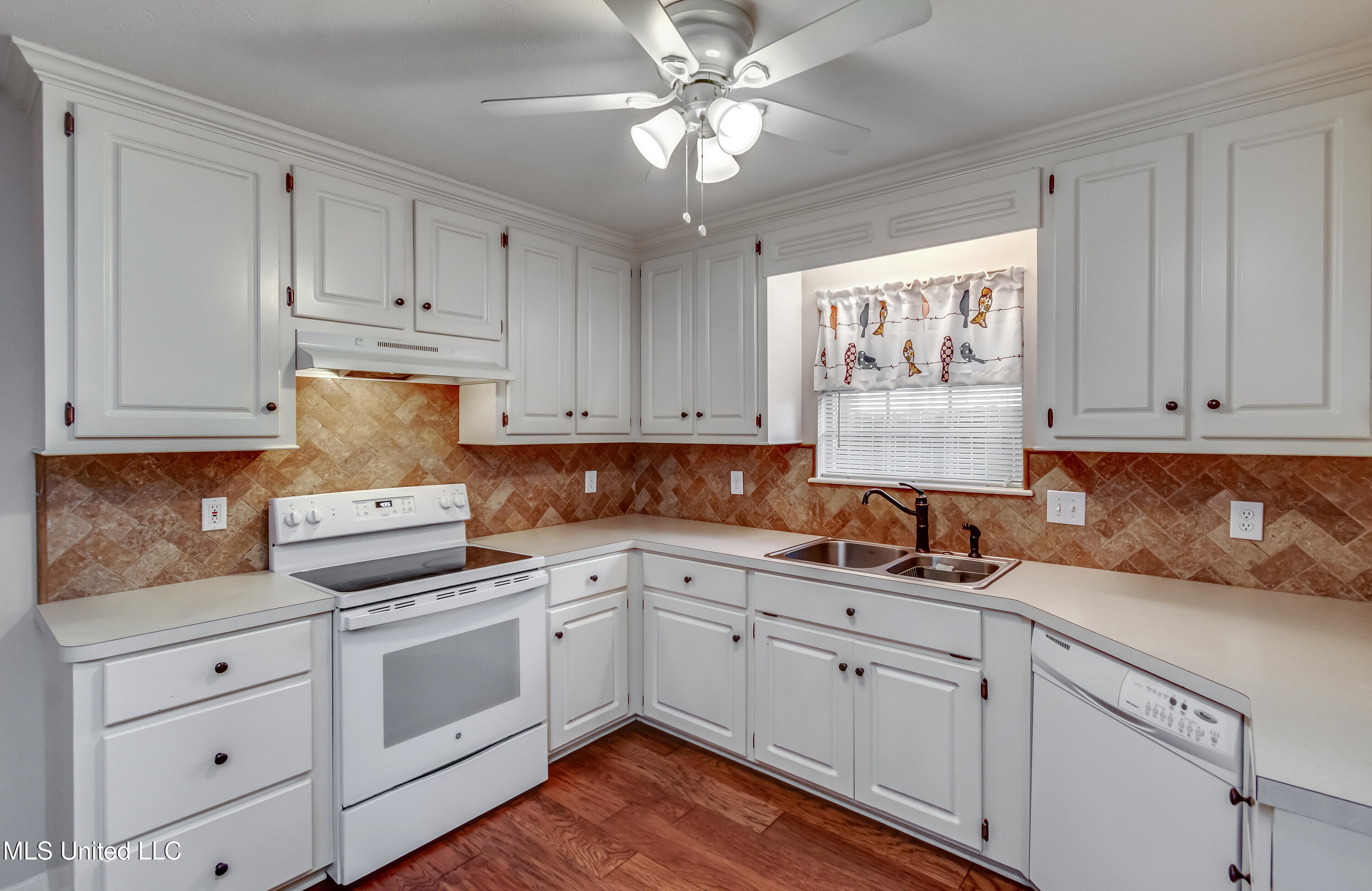 606 Corbett Drive, Pearl, Mississippi image 12