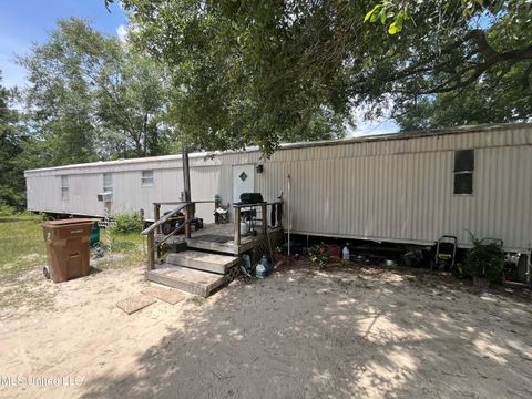 Mobile Home in Saucier MS 21880 Wortham Road.jpg