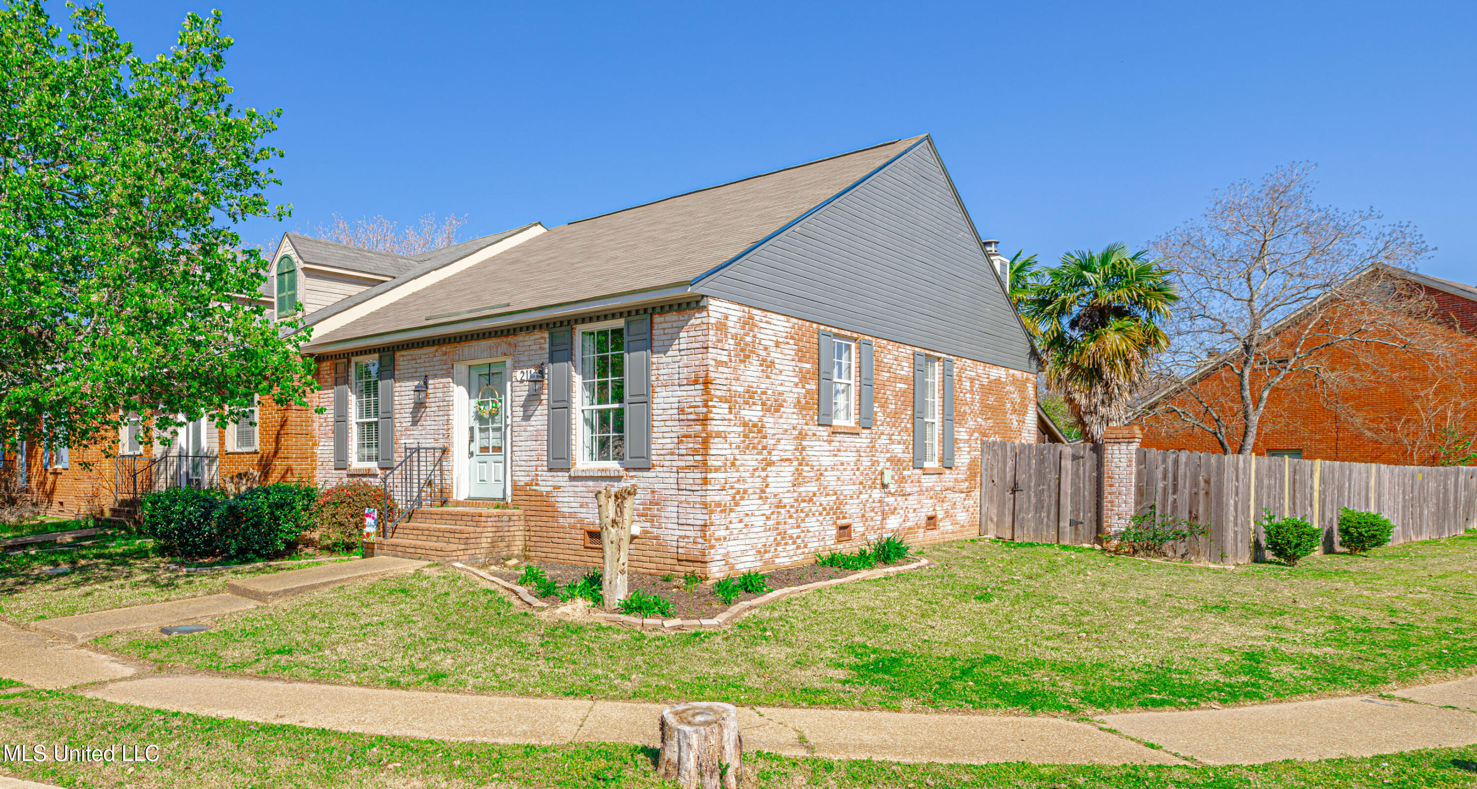 211 Northtown Drive, Jackson, Mississippi image 3