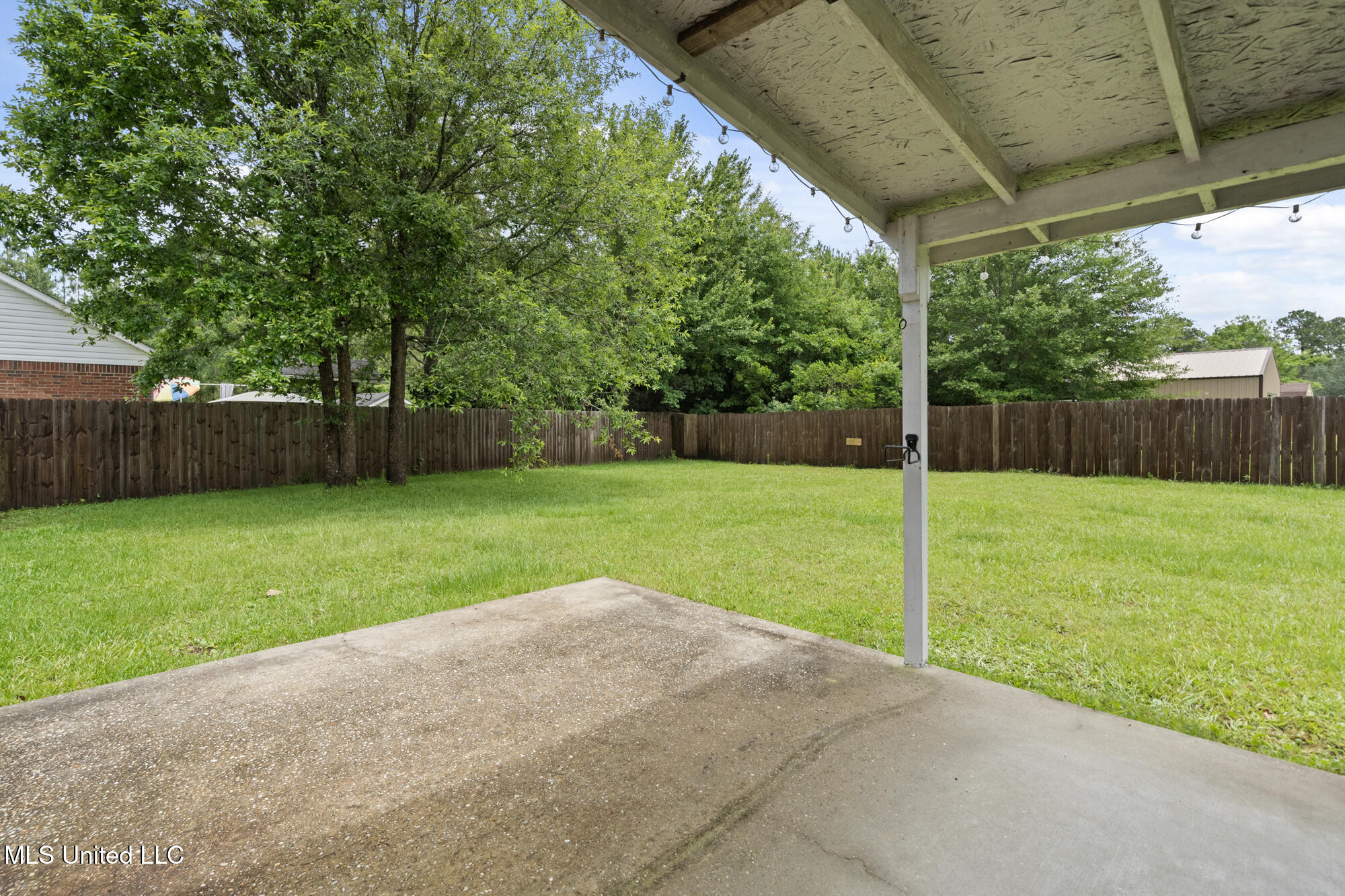 8730 Boxwood Lane, Gautier, Mississippi image 25
