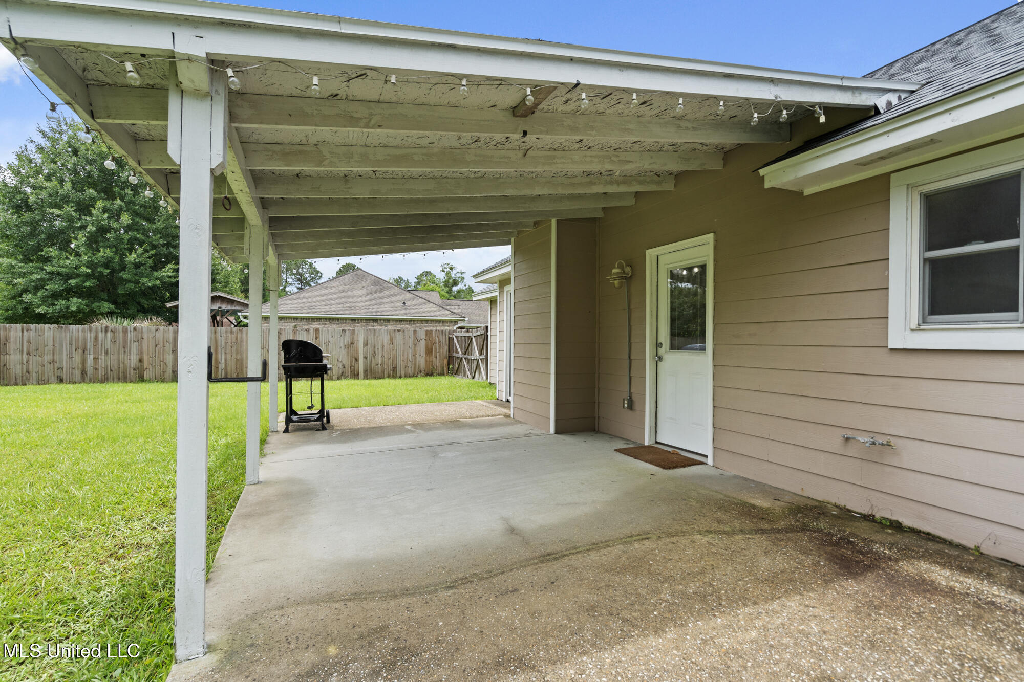 8730 Boxwood Lane, Gautier, Mississippi image 26