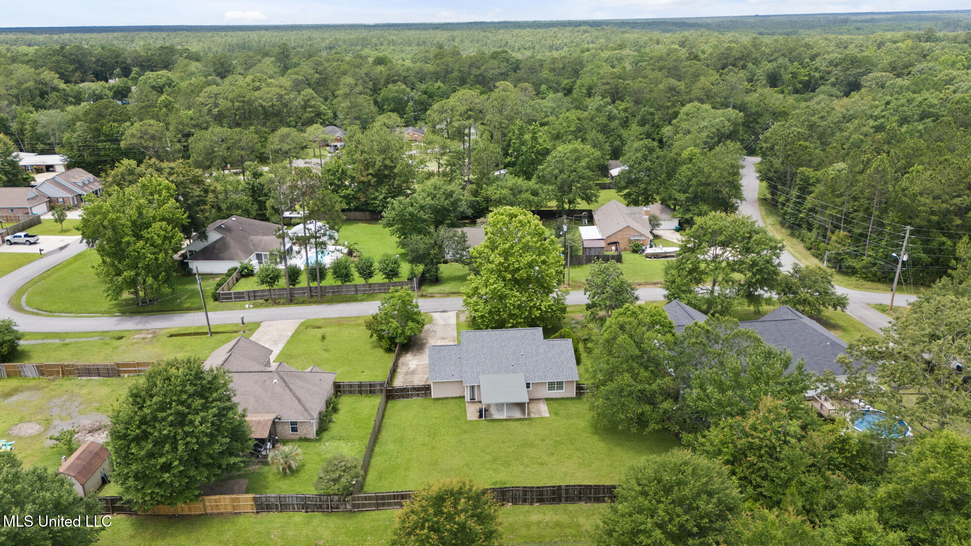 8730 Boxwood Lane, Gautier, Mississippi image 34