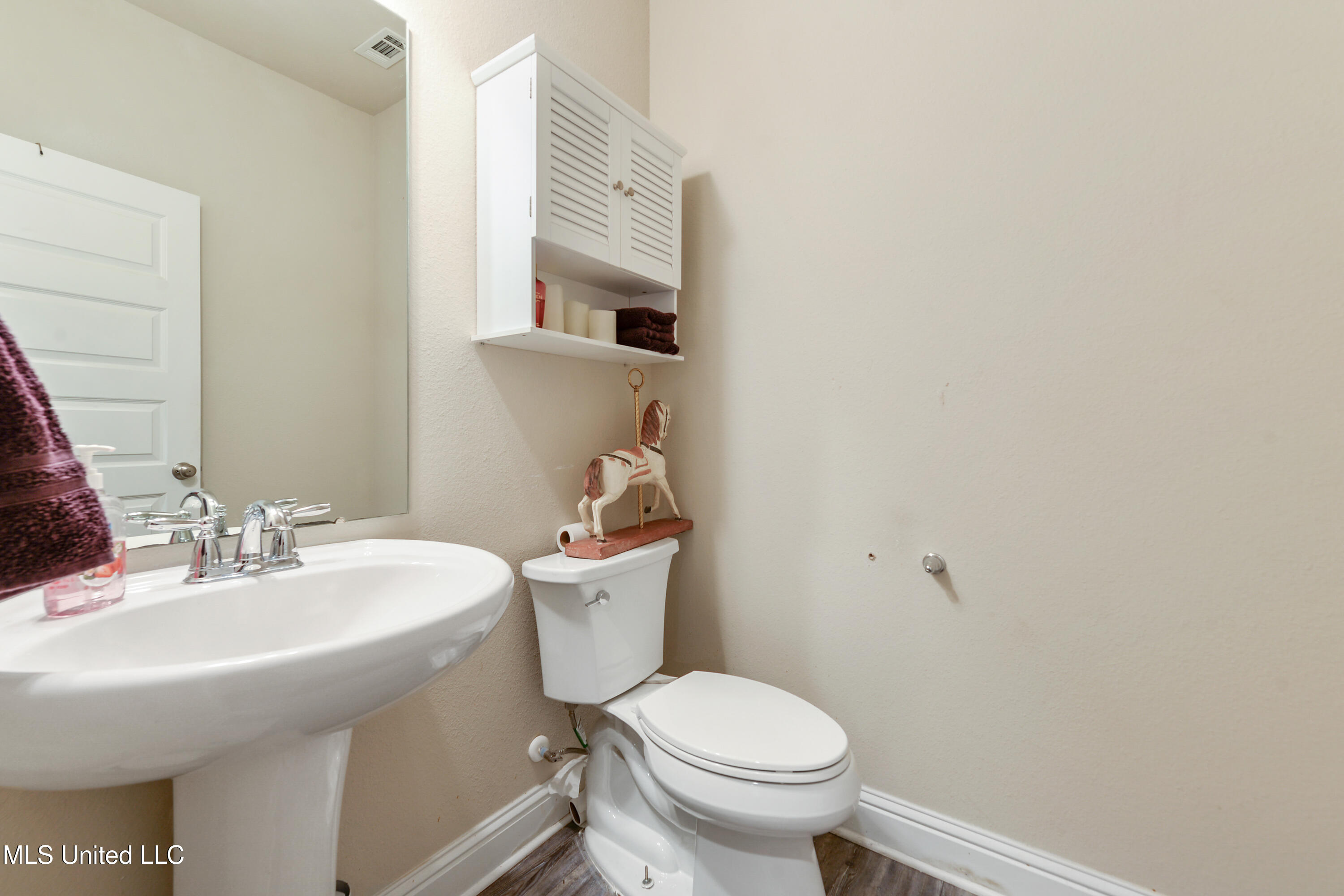 8448 Rock Glen Road, Biloxi, Mississippi image 14
