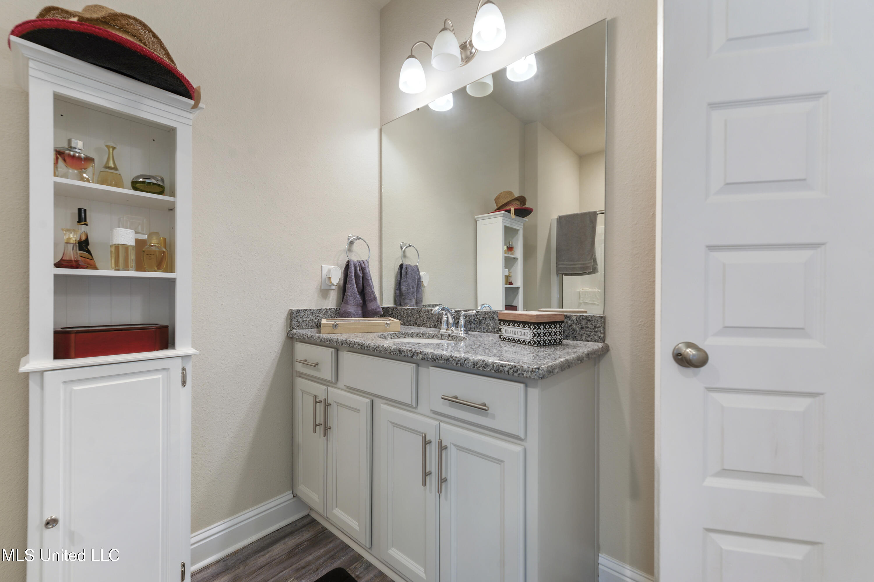8448 Rock Glen Road, Biloxi, Mississippi image 21