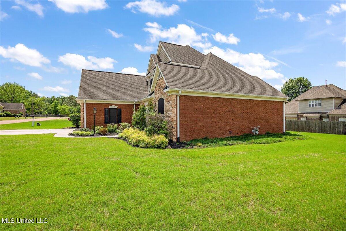3273 S Devonshire Cove, Southaven, Mississippi image 5