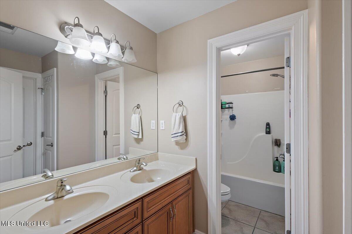 3273 S Devonshire Cove, Southaven, Mississippi image 27