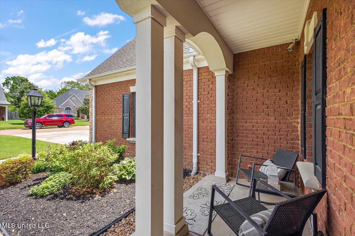 3273 S Devonshire Cove, Southaven, Mississippi image 8