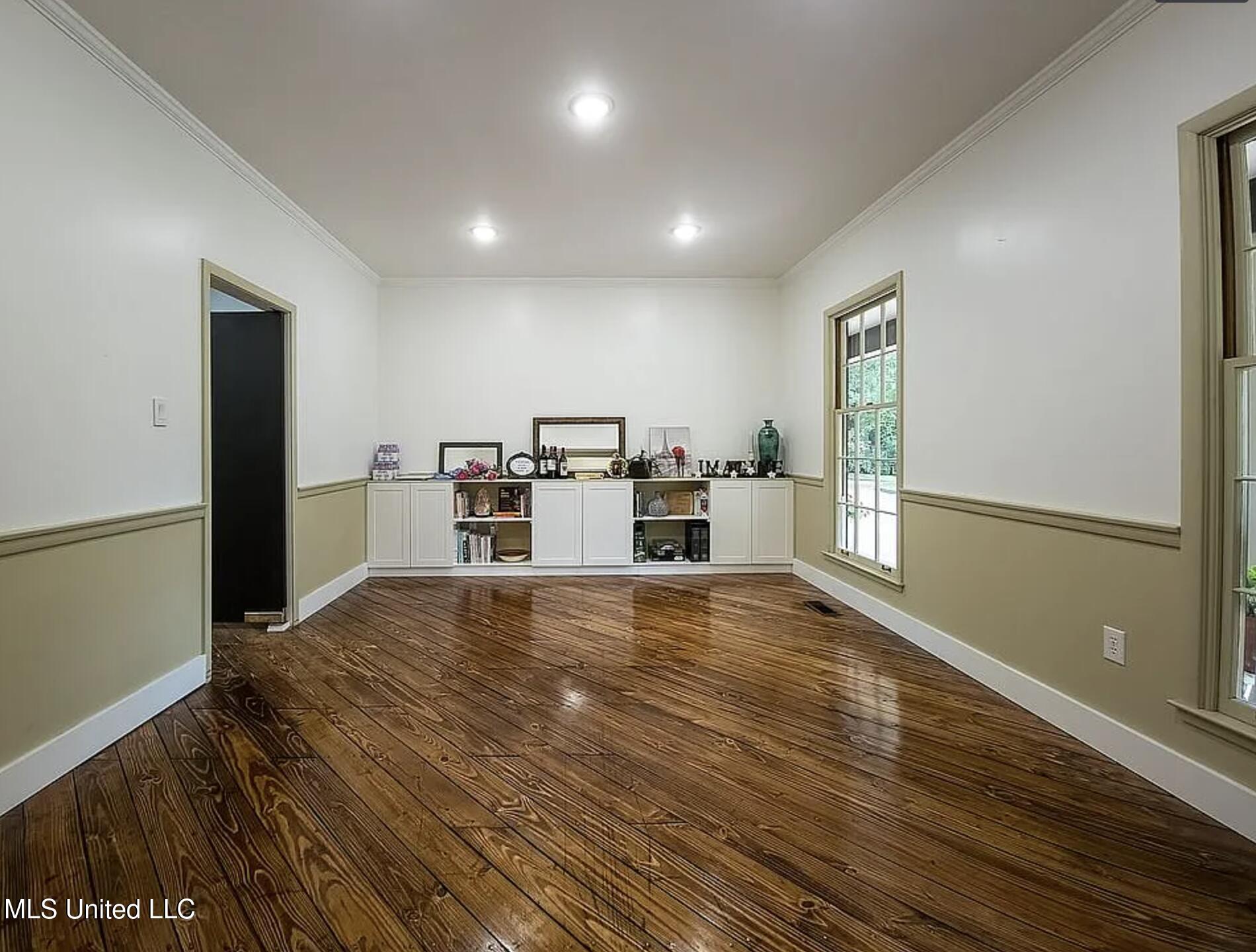 305 Dettor Street, Batesville, Mississippi image 8