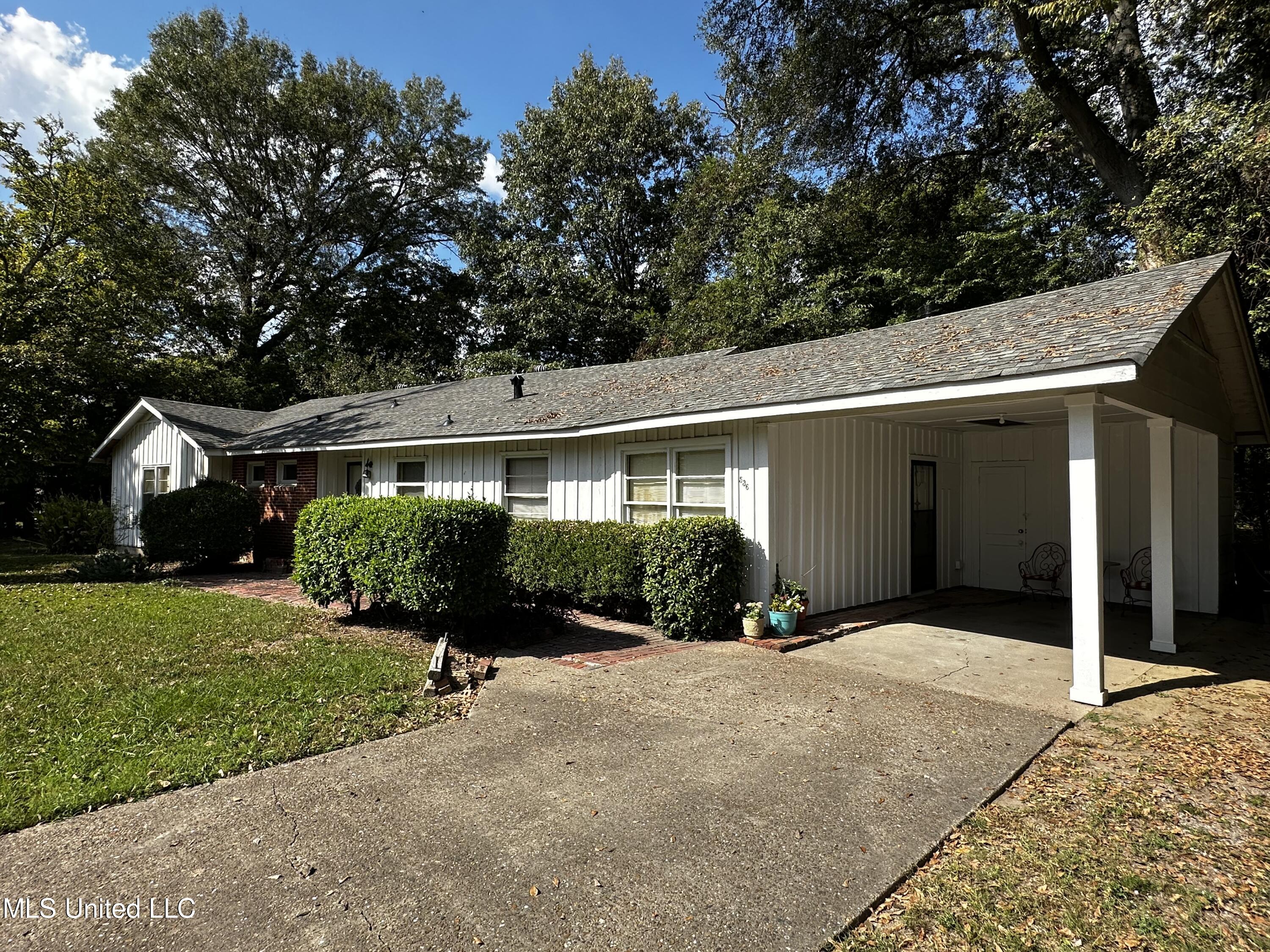 536 Southland Street, Greenville, Mississippi image 1