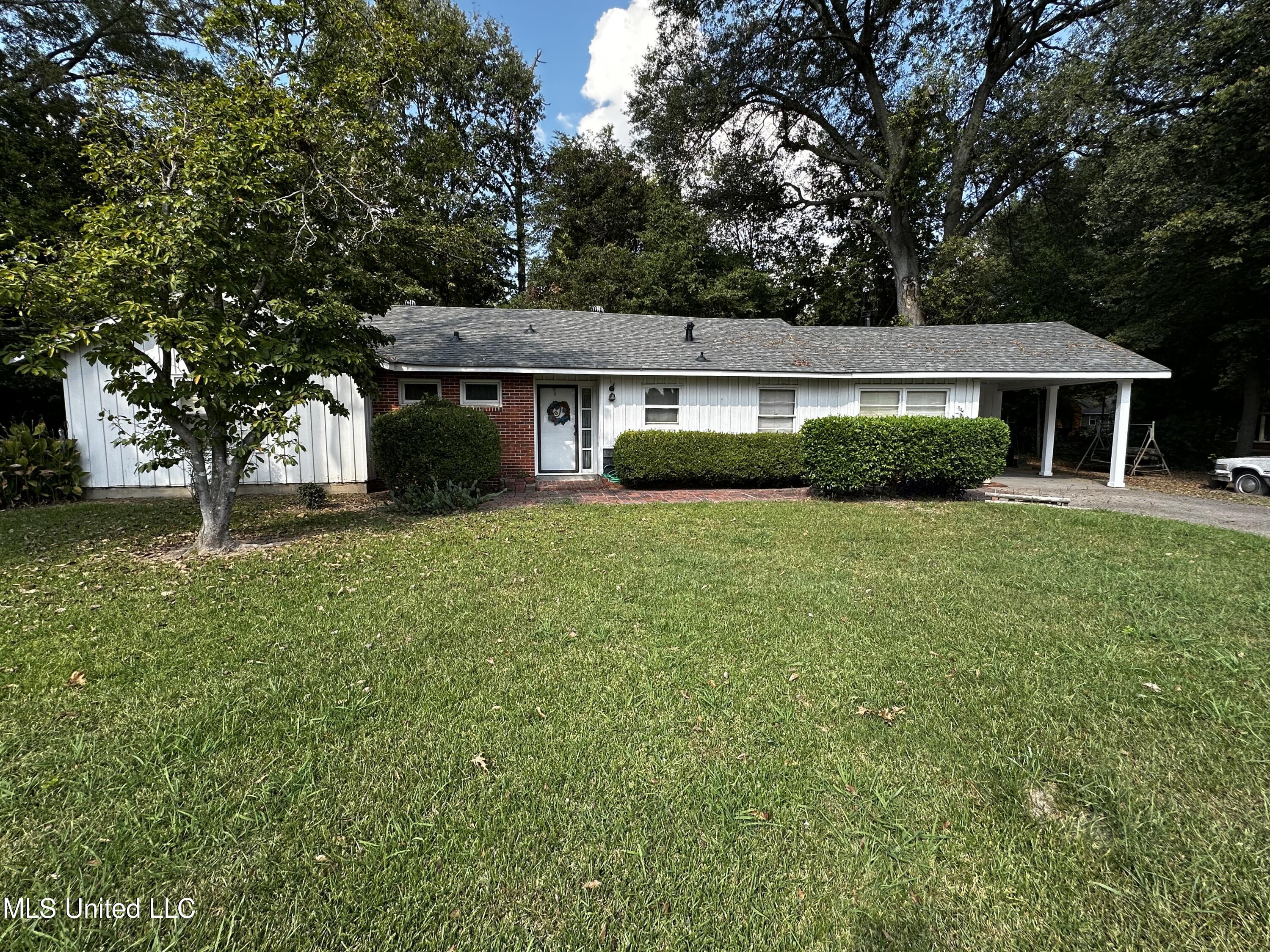 536 Southland Street, Greenville, Mississippi image 2