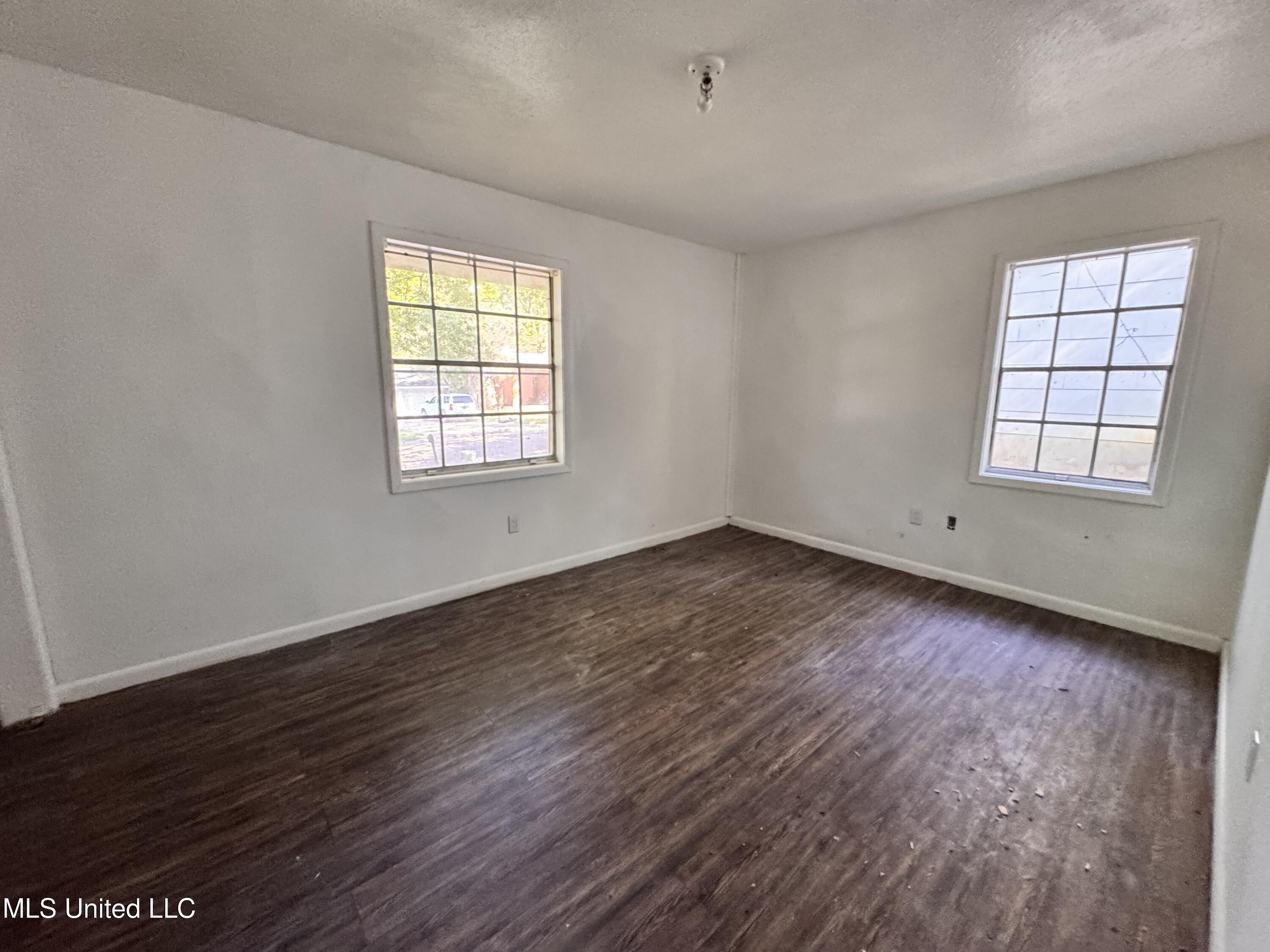 3150 Ponderosa Drive, Jackson, Mississippi image 2
