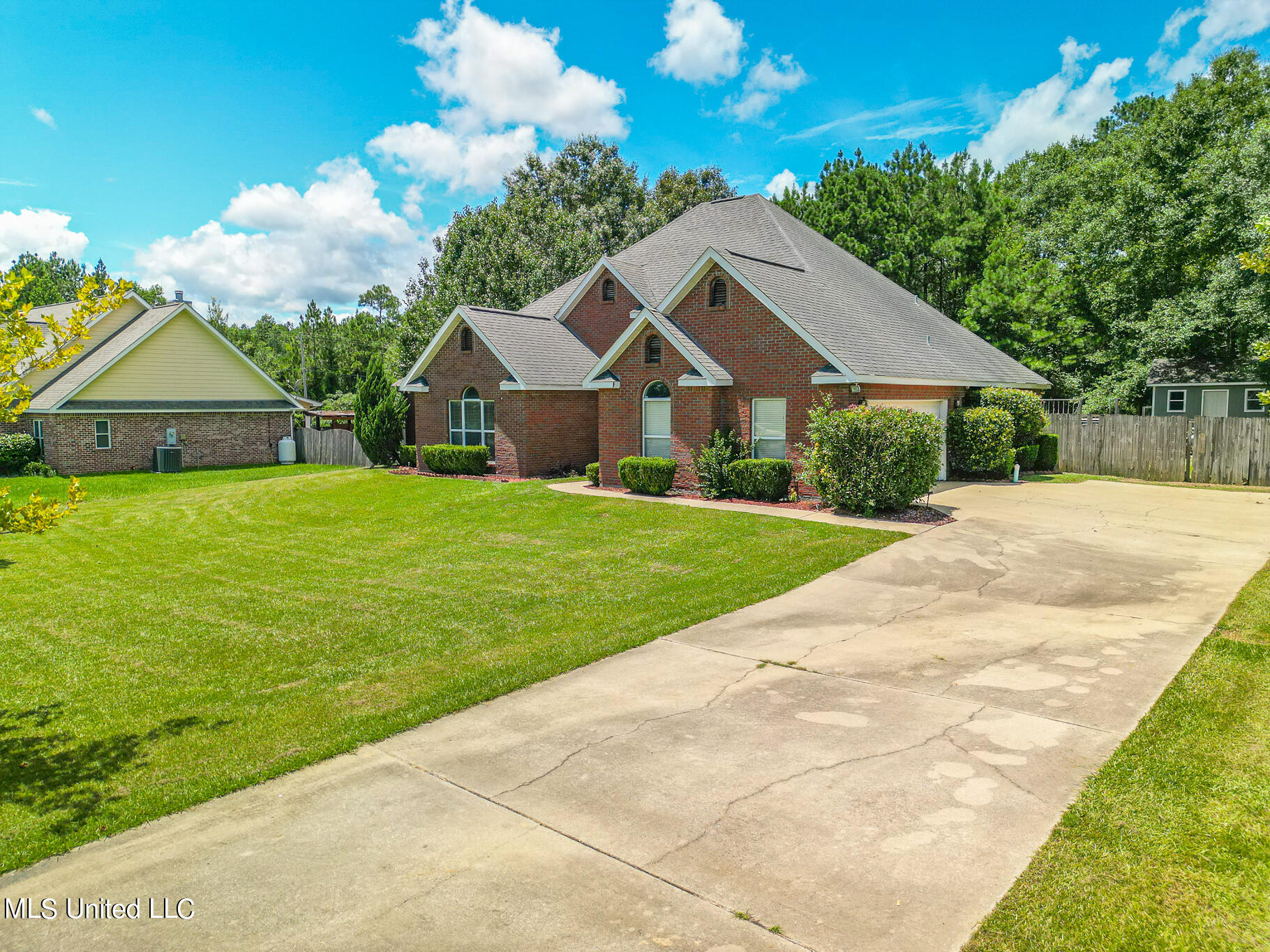 20557 Pearl Street, Saucier, Mississippi image 3