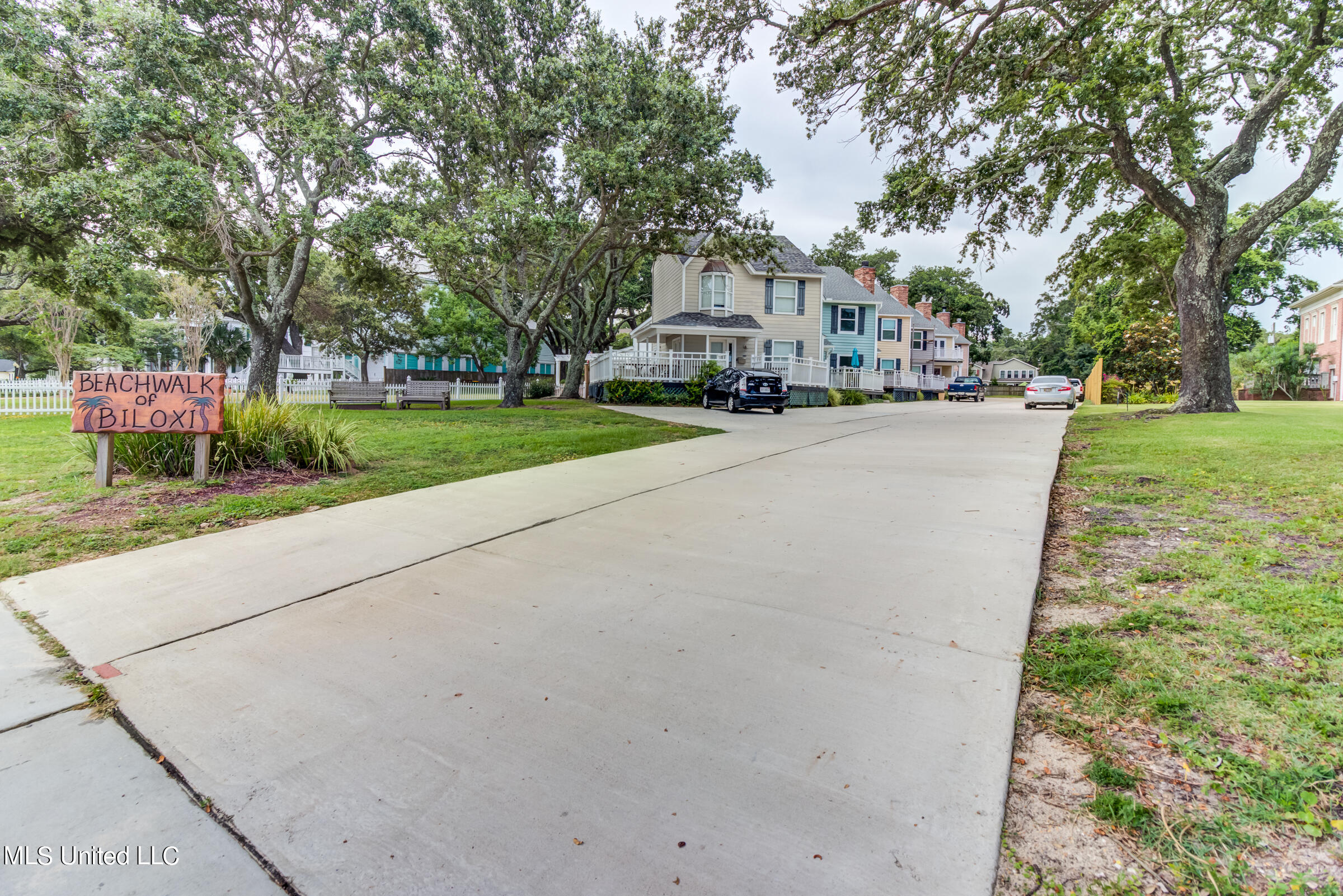 1318 Beach Boulevard #5, Biloxi, Mississippi image 41