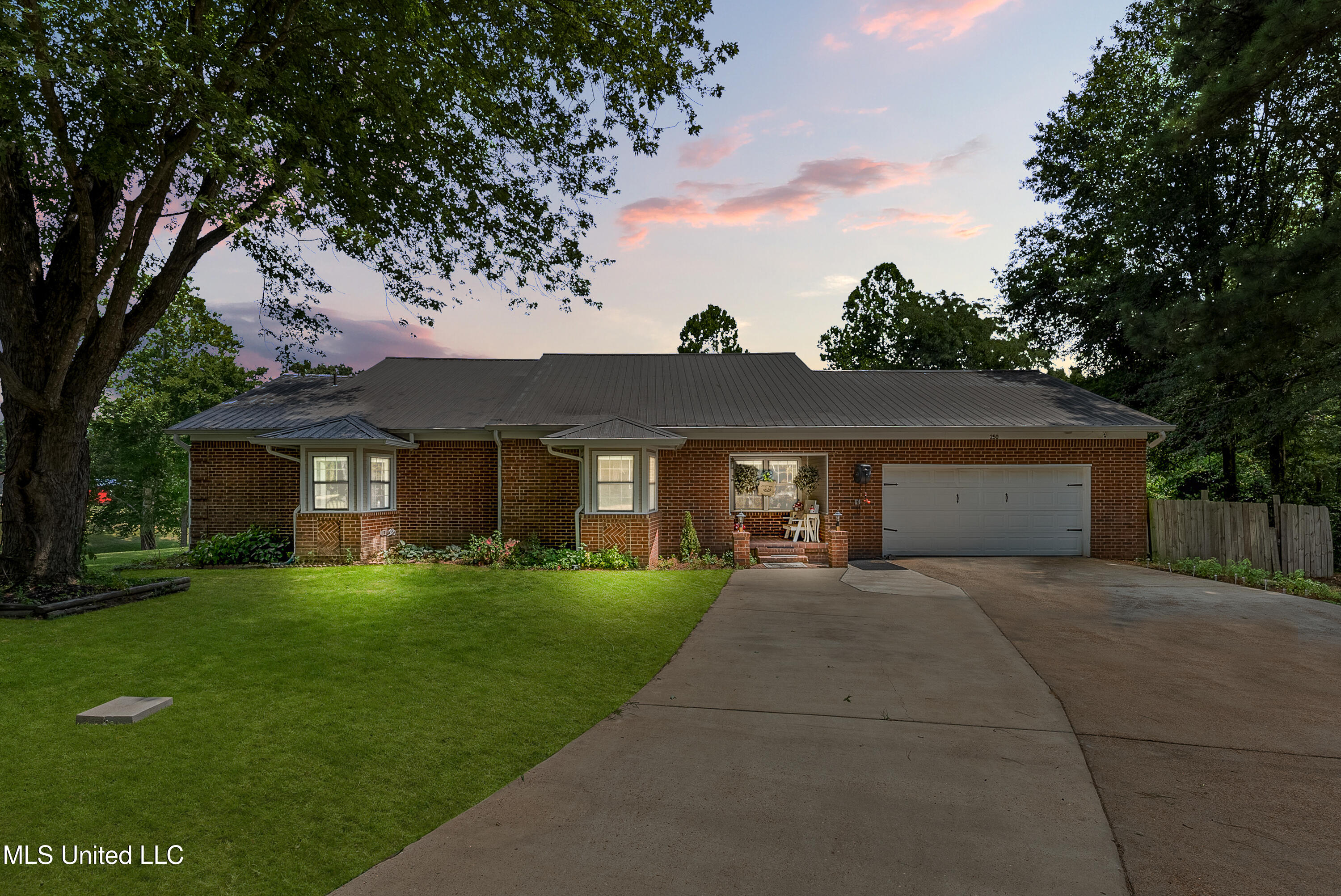 250 Oakdale Lane, Coldwater, Mississippi image 1
