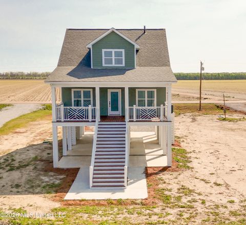 Homes For Sale - 2410 Eagle Lake Shore Road<br/> Warren County, Vicksburg, MS 39183