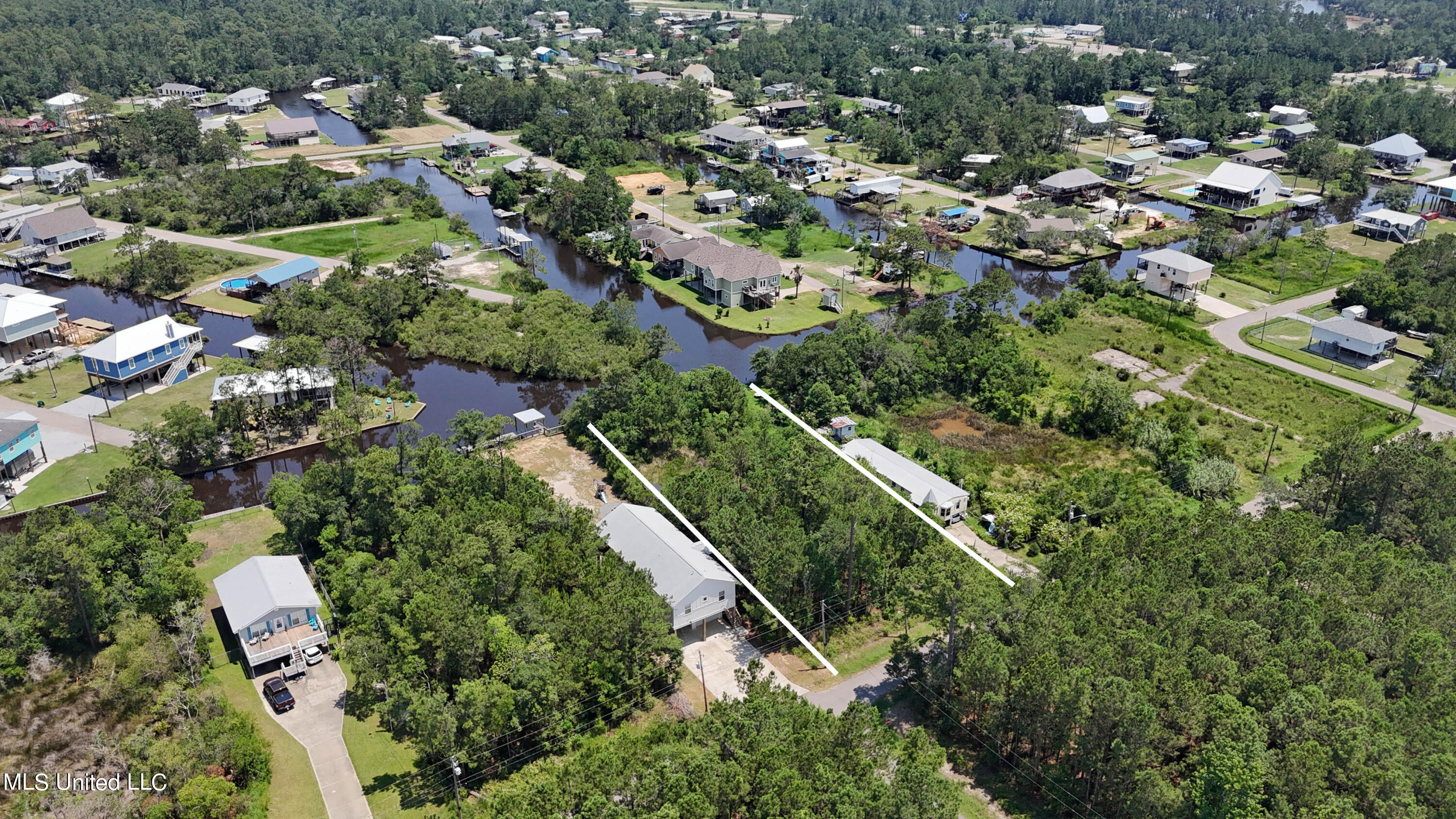 10036 E Bayou View Drive, Bay Saint Louis, Mississippi image 13