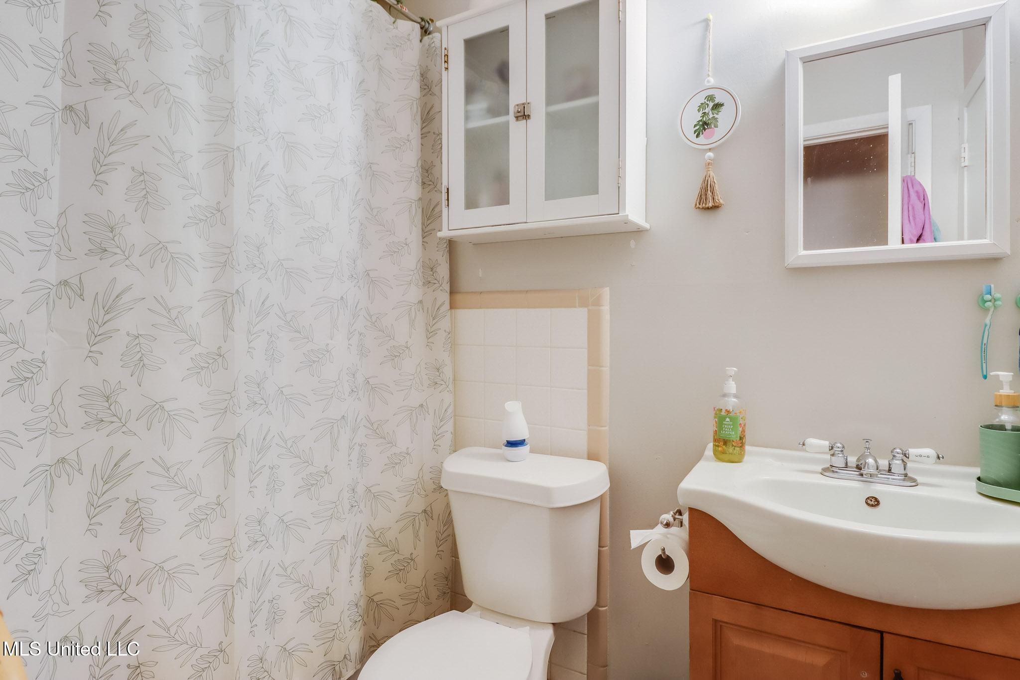 2211 Popps Ferry Road, Biloxi, Mississippi image 11