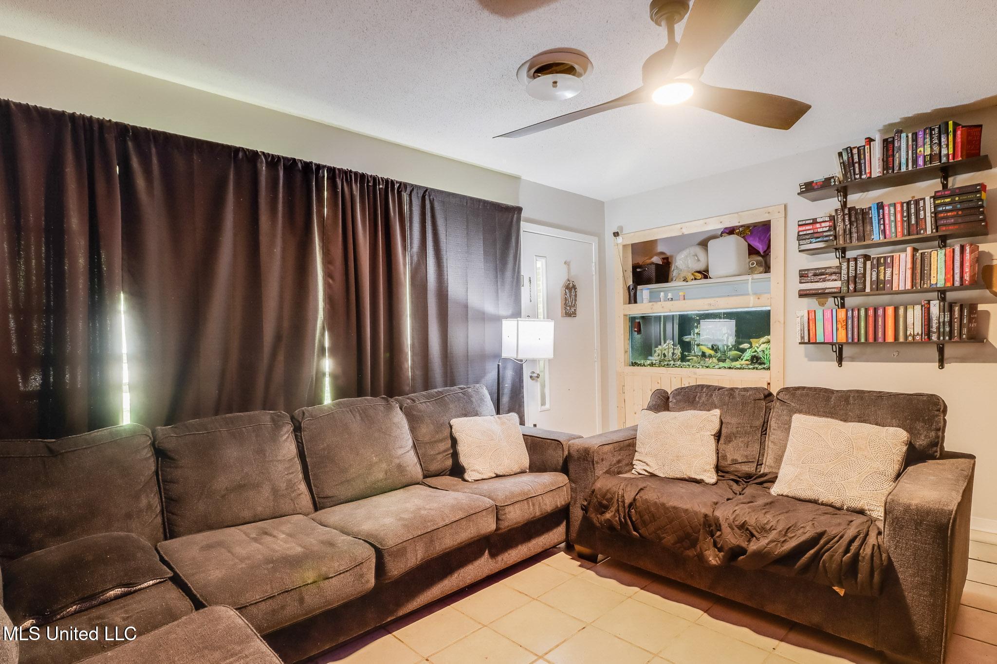 2211 Popps Ferry Road, Biloxi, Mississippi image 9
