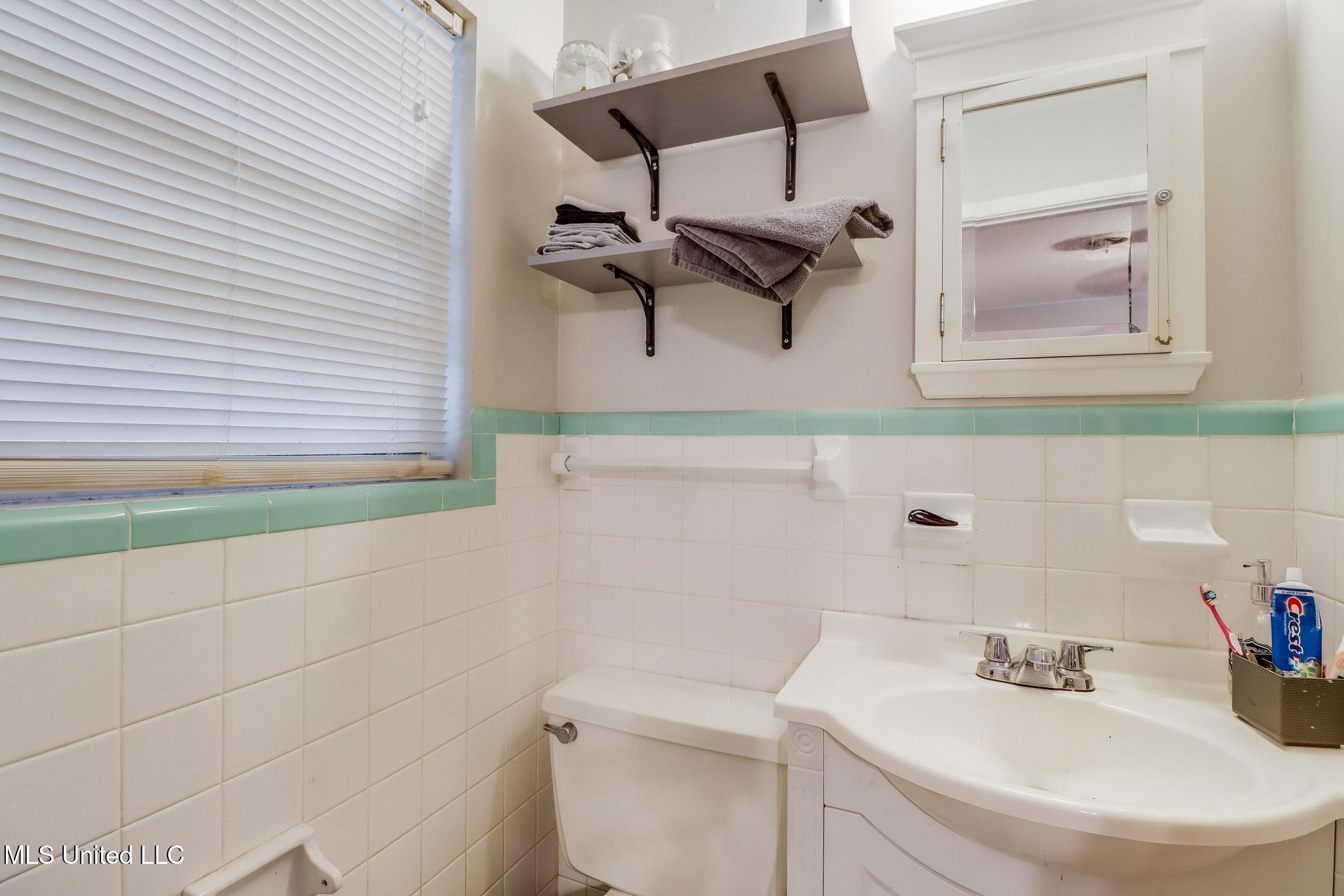 2211 Popps Ferry Road, Biloxi, Mississippi image 14