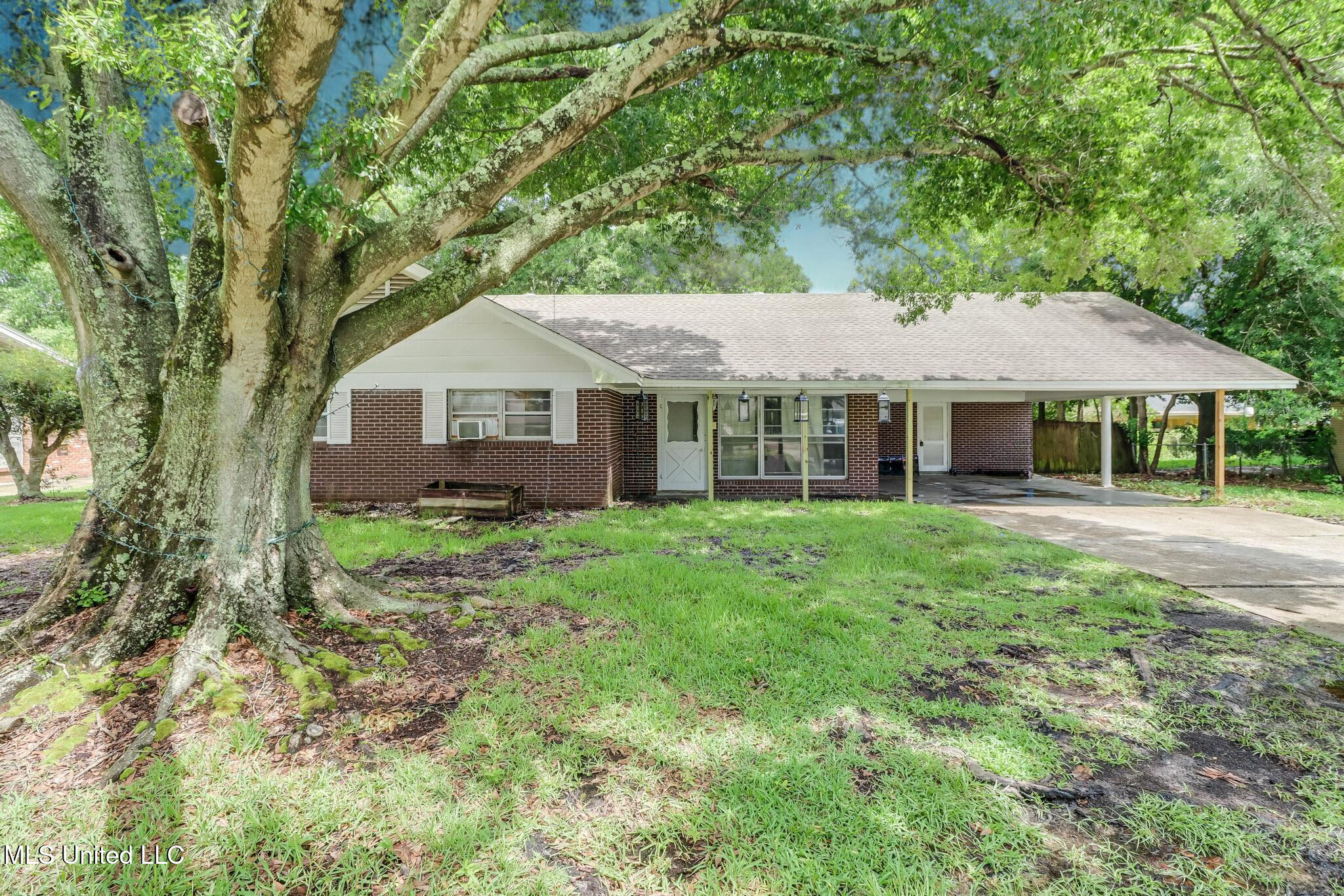 2211 Popps Ferry Road, Biloxi, Mississippi image 1