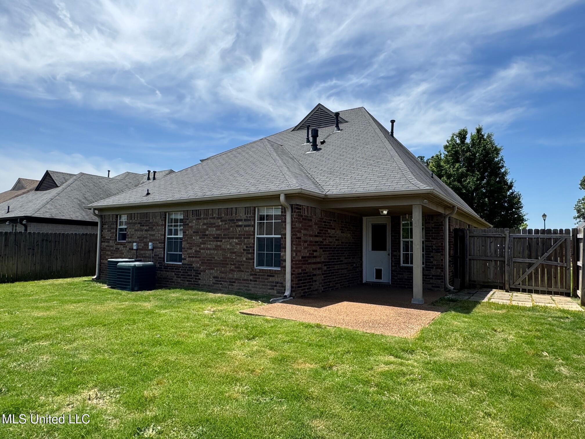5684 E Bedford Loop, Southaven, Mississippi image 19