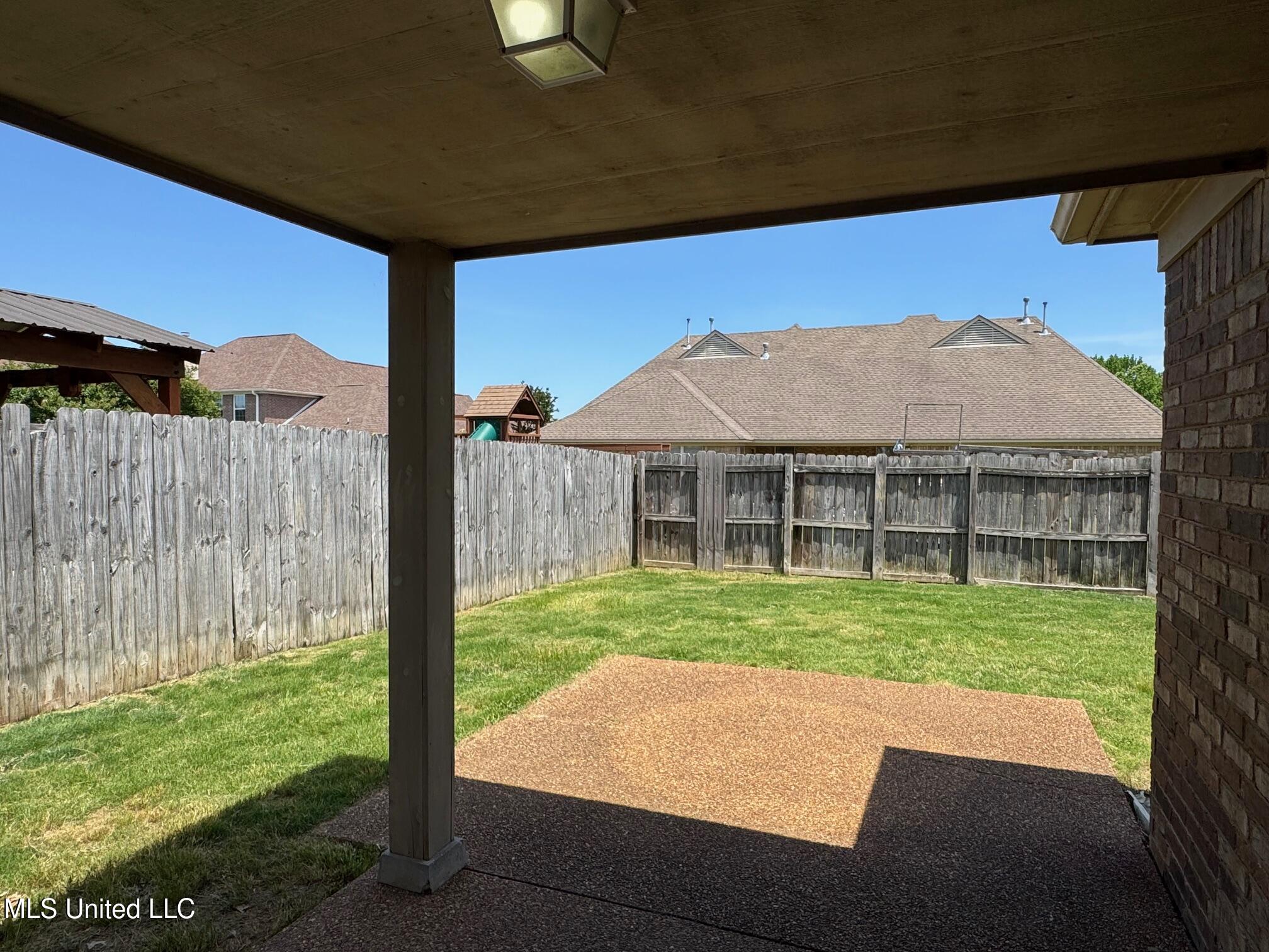 5684 E Bedford Loop, Southaven, Mississippi image 18