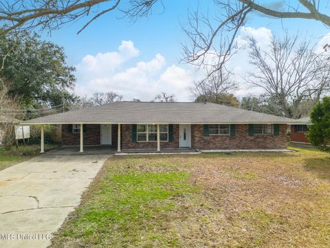 Single Family Residence in Long Beach MS 332 Lynwood Circle.jpg