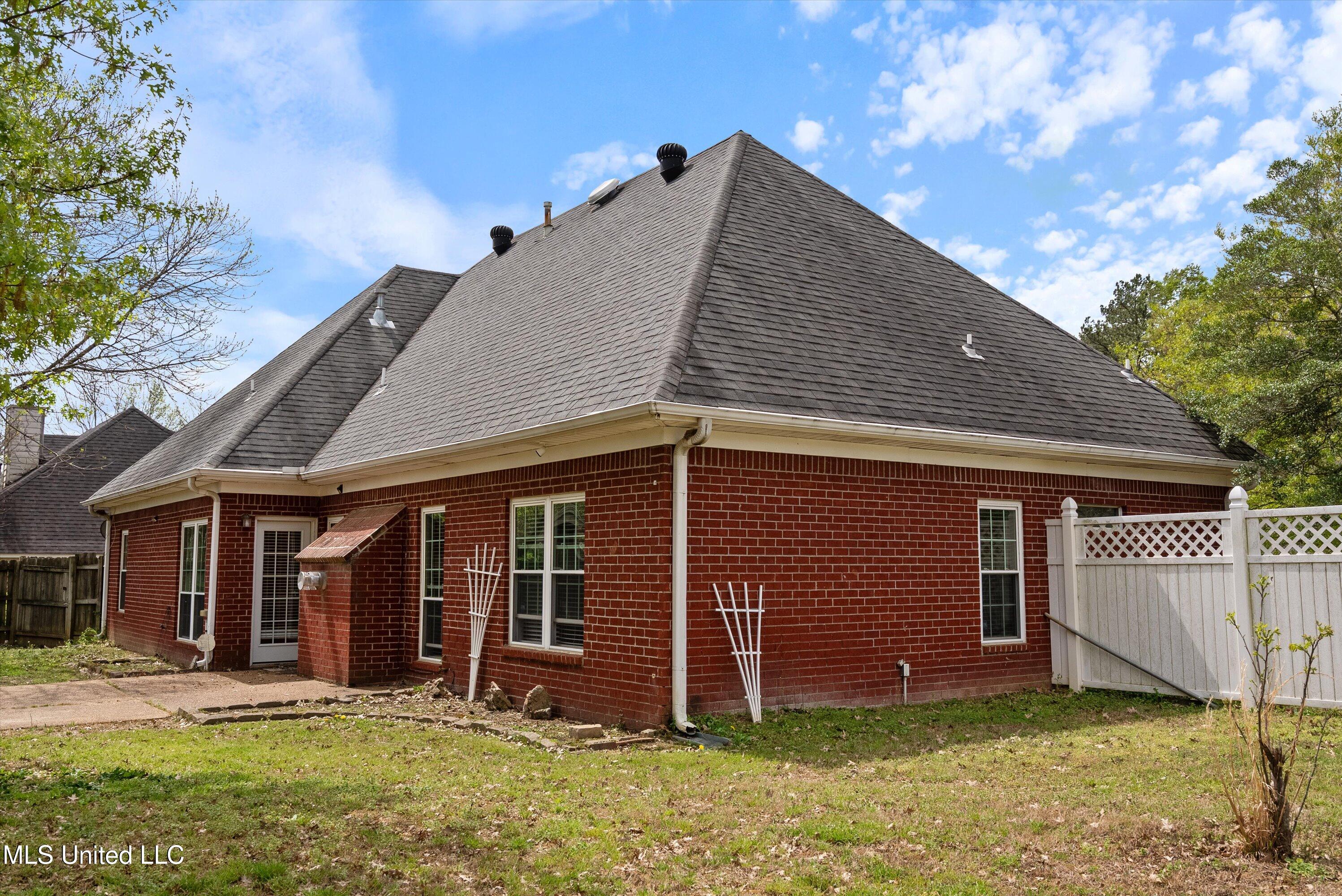 5982 Michaelson Drive, Olive Branch, Mississippi image 24