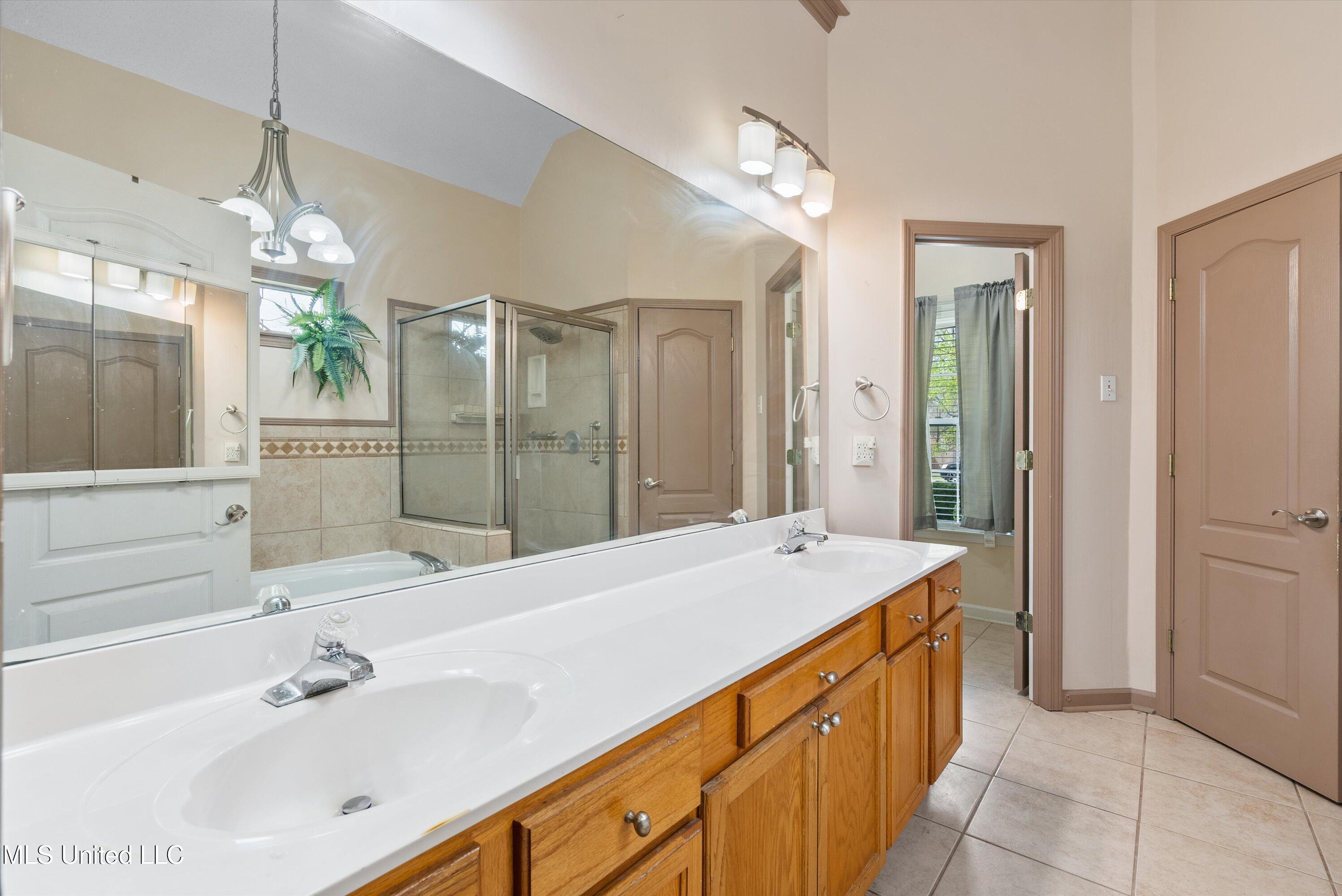 5982 Michaelson Drive, Olive Branch, Mississippi image 14