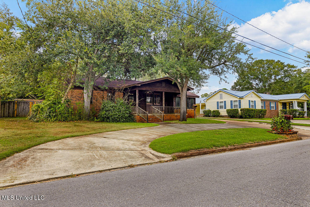 4819 Forrest Street, Moss Point, Mississippi image 2