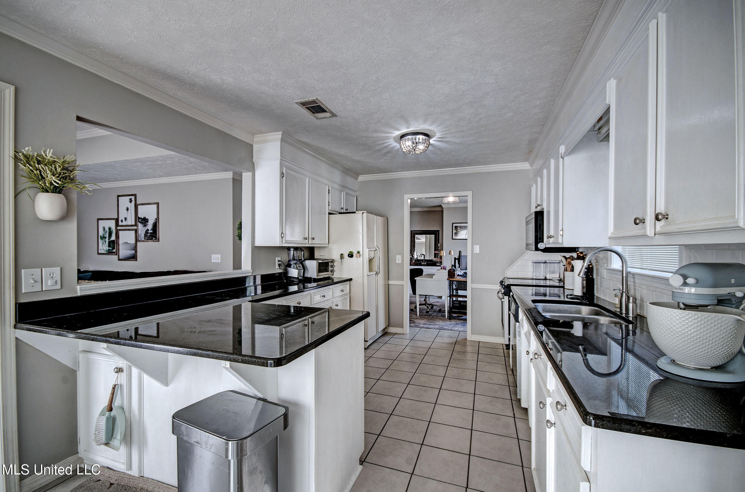 554 Brookstone Drive, Madison, Mississippi image 9