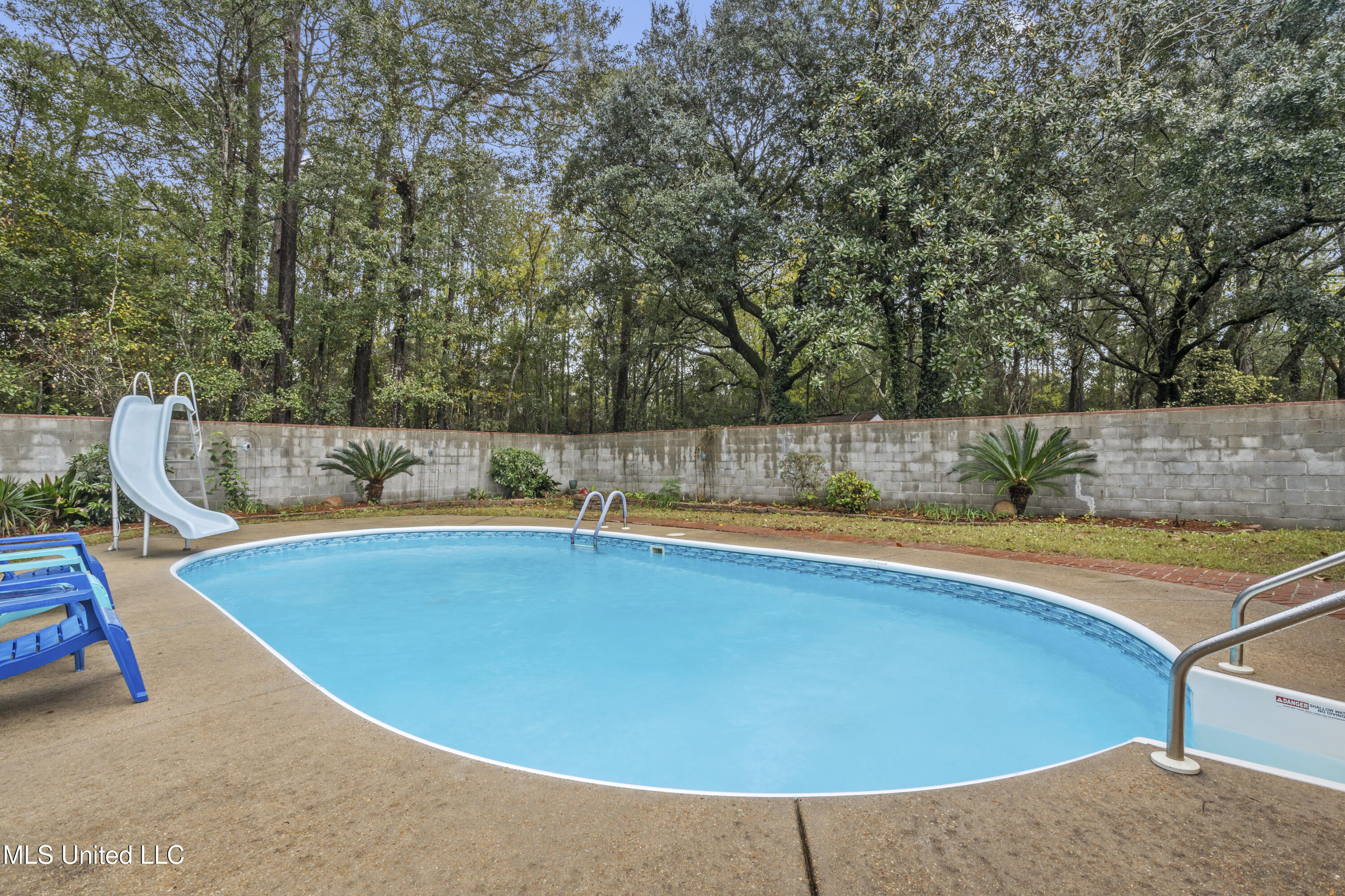 6708 Red Bud Lane, Ocean Springs, Mississippi image 33