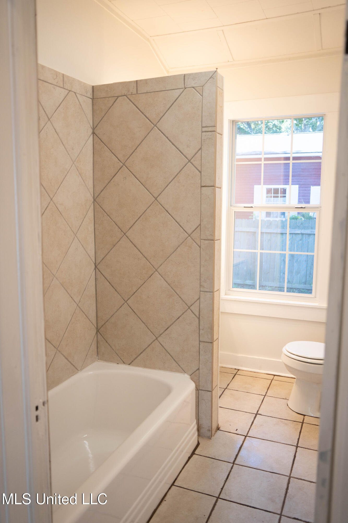 1821 19th Avenue, Gulfport, Mississippi image 12