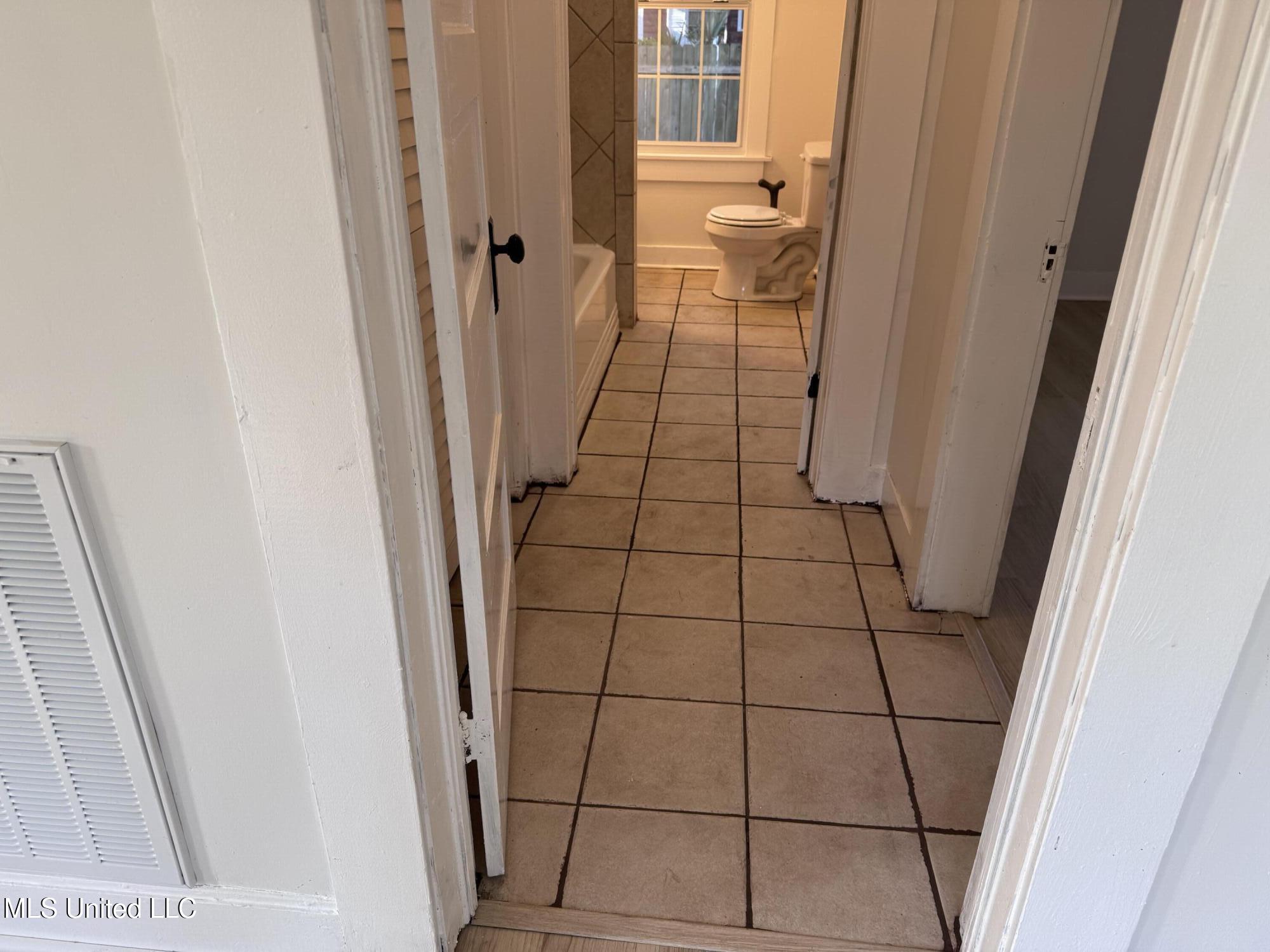 1821 19th Avenue, Gulfport, Mississippi image 10